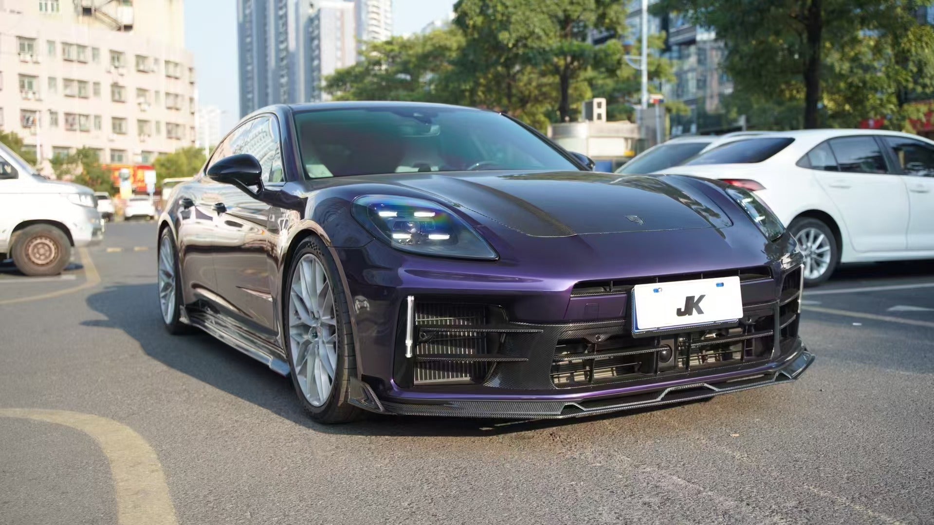 Porsche Panamera 976 Base 4 4S E-Hybird GTS Turbo 2024-ON with Aftermarket Parts - AE Desgin ART Side Skirts Carbon Fiber?from ArmorExtend