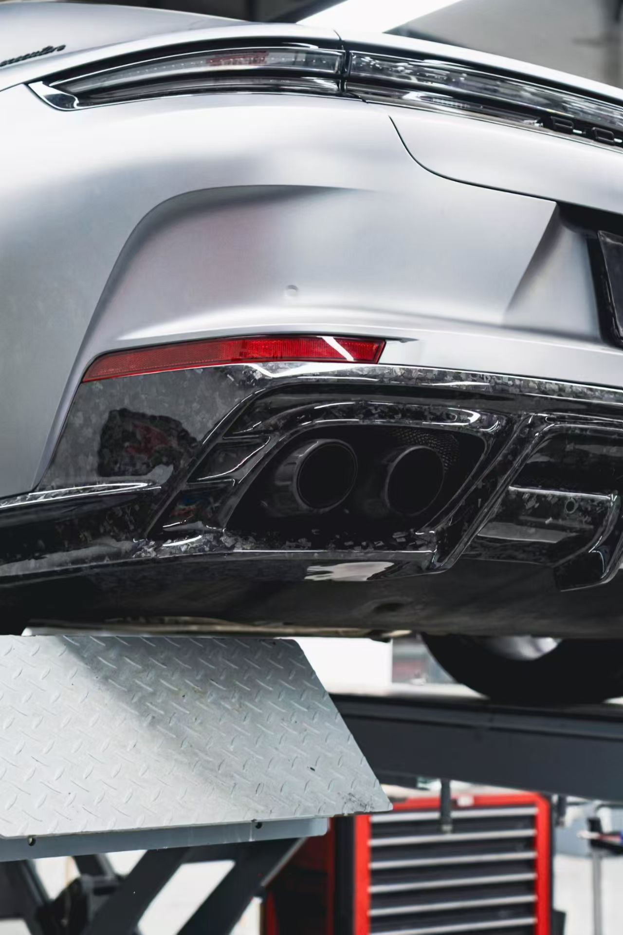 Porsche Panamera 976 Base 4 4S E-Hybird GTS Turbo 2024-ON with Aftermarket Parts - AE Desgin ART Rear Diffuser Carbon Fiber?from ArmorExtend 