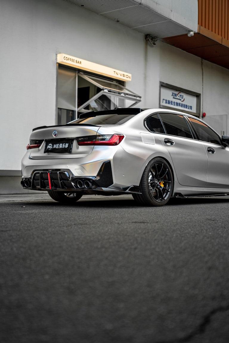 BMW 3 Series G20 330i M340i 2023 2024 LCI with Aftermarket Parts - Plustic Style Side Skirts ABS?from ArmorExtend?
