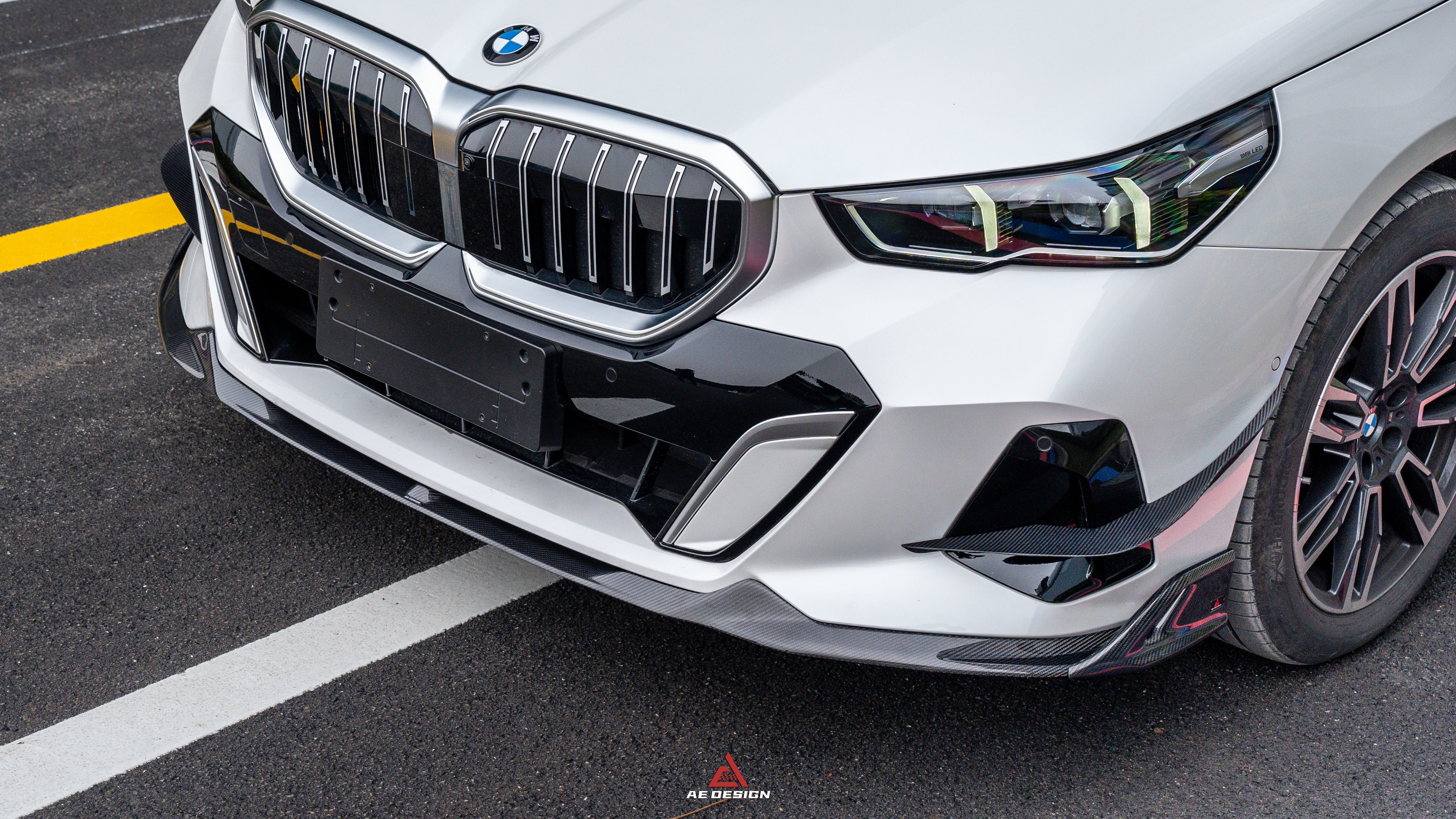 BMW i5 xDrive40 / i5 eDrive40 (with M-package bumper, does not fit base mode) / i5 M60 G60 G61 2024-ON & 5 Series 540i xDrive / 530i xDrive / 530i (with M-package bumper, does not fit base model) / 550e xDrive G60 G61 2024-ON with Aftermarket Parts - AE Design Front Lip Carbon Fiber?from ArmorExtend