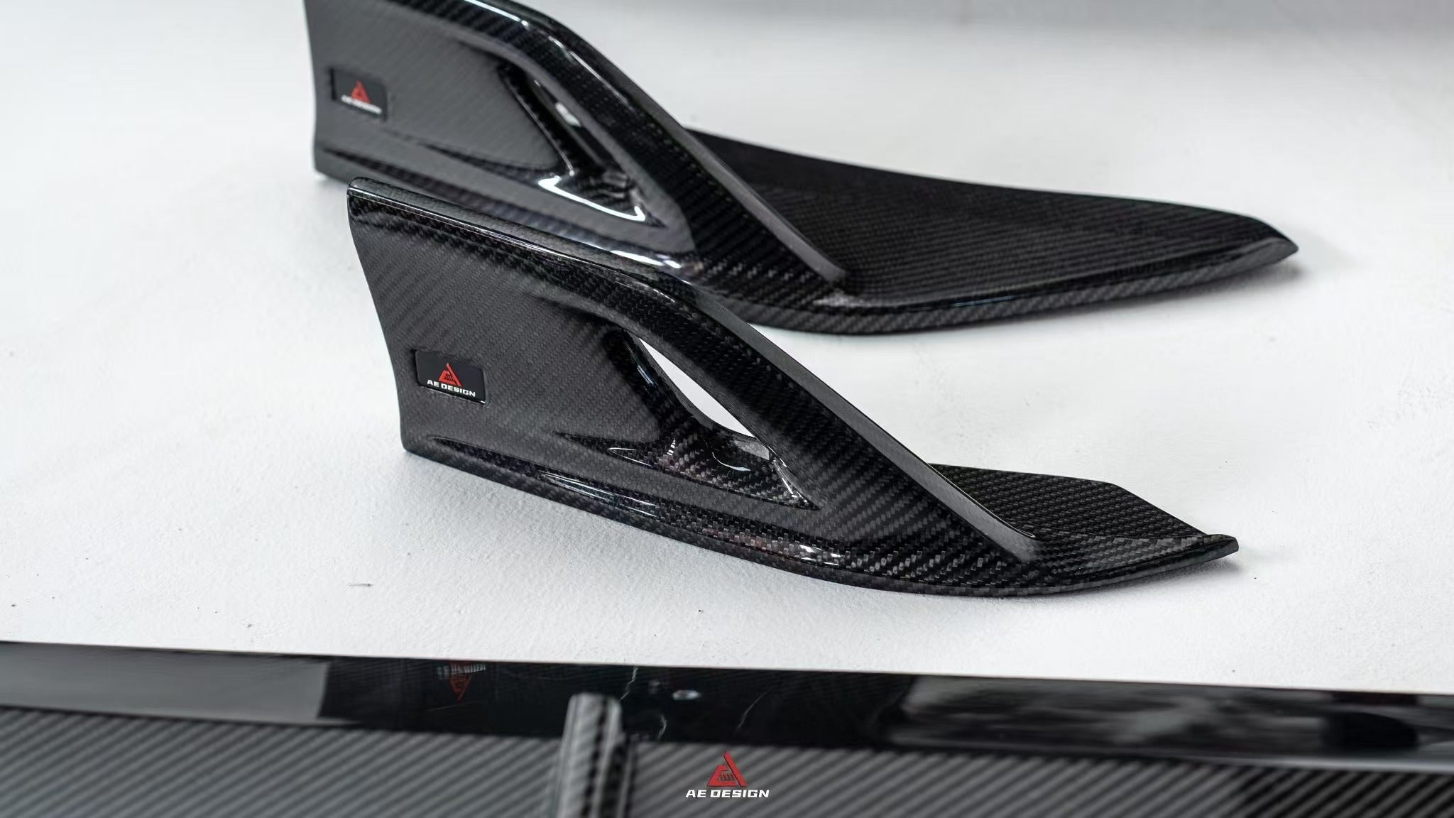 Porsche Cayenne Coupe 9Y0.2 Base/S/E-Hybrid 2024-ON & Cayenne Coupe 9Y3.2 Base/S 2024-ON with Aftermarket Parts - AE Front Lip & Canards?Pre-preg Carbon Fiber?from ArmorExtend