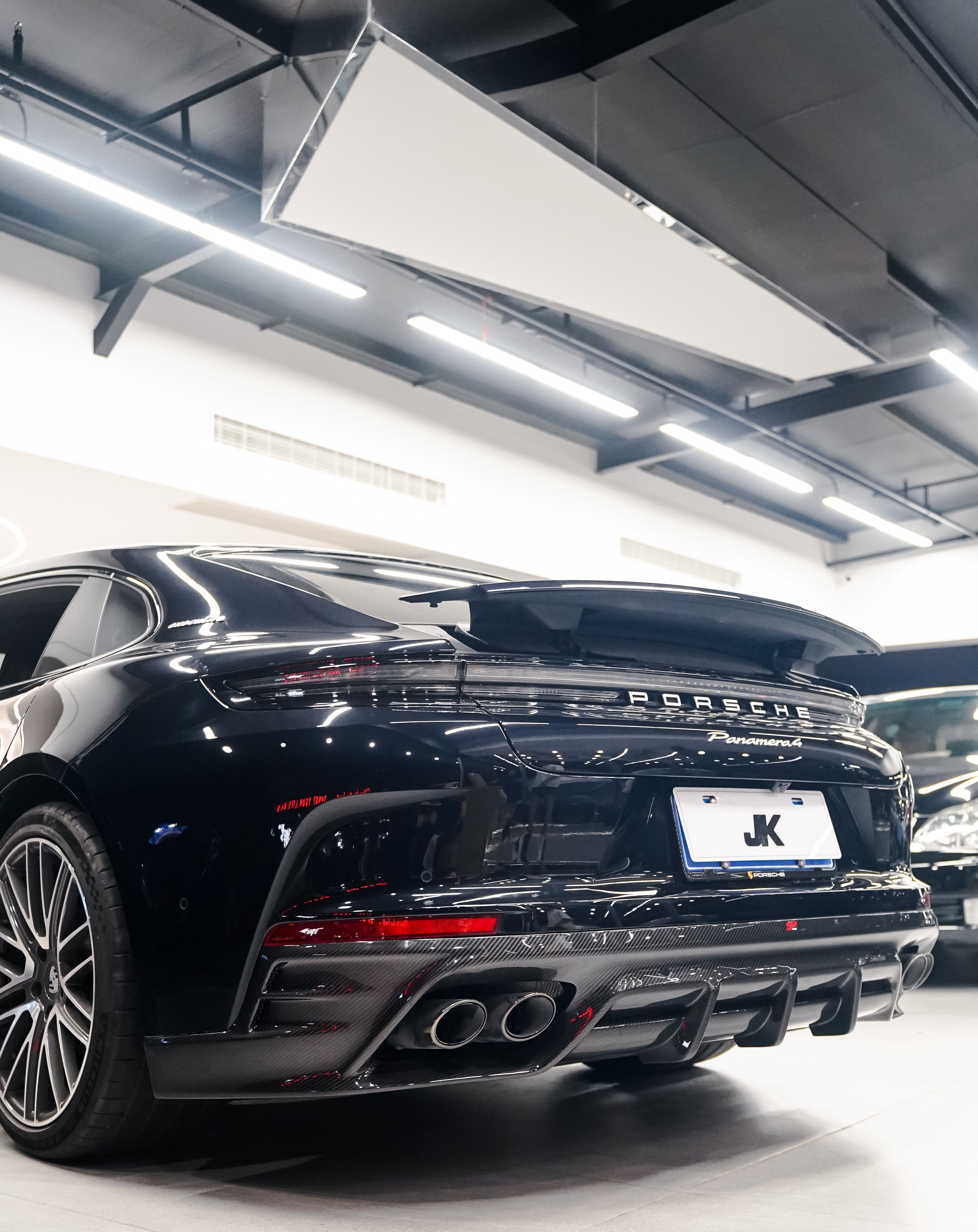 Porsche ?Panamera 976 Base 4 4S E-Hybird GTS Turbo 2024-ON with Aftermarket Parts - Rear Diffuser?Carbon Fiber from ArmorExtend