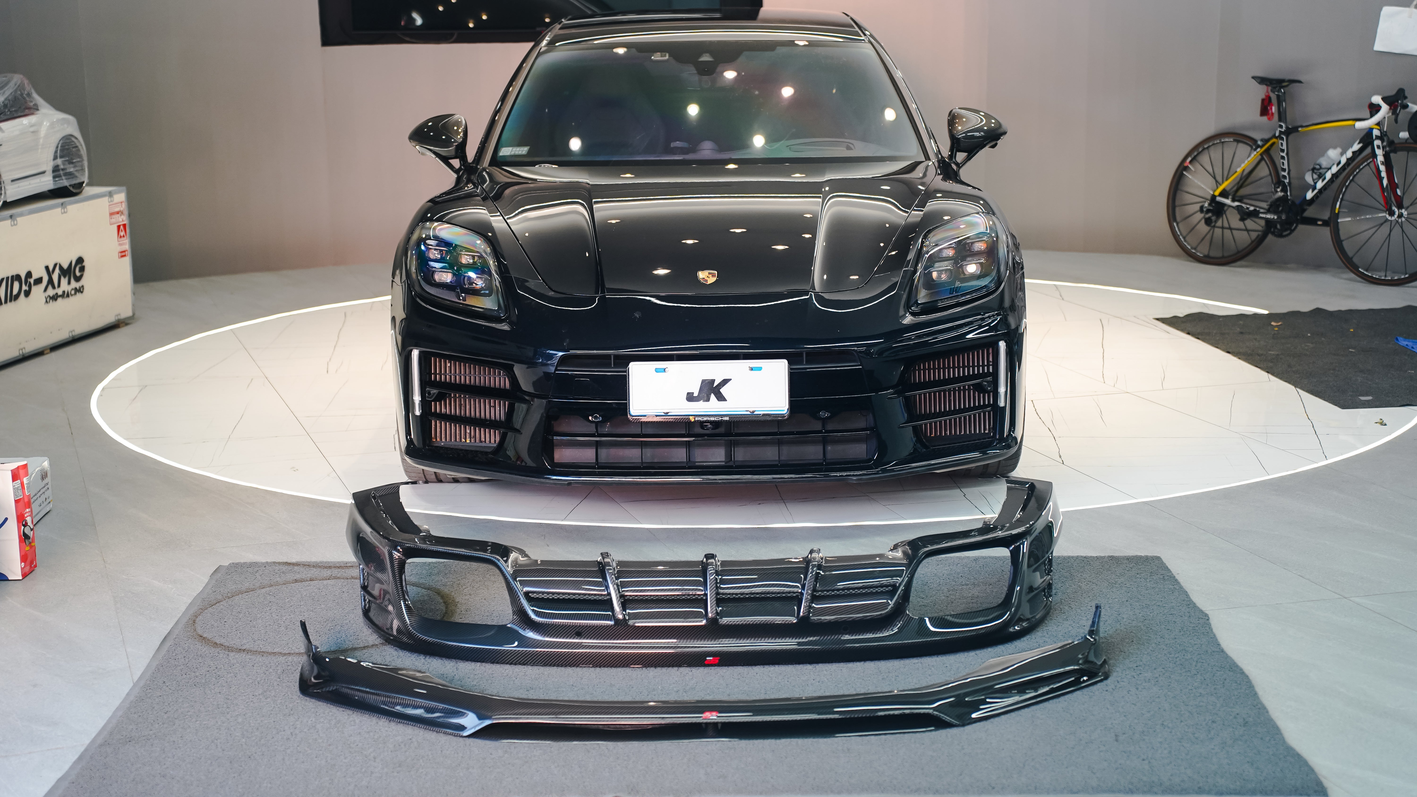 Porsche Panamera 976 Base 4 4S E-Hybird 2024-ON with Aftermarket Parts - SP Front Lip?Carbon Fiber from ArmorExtend