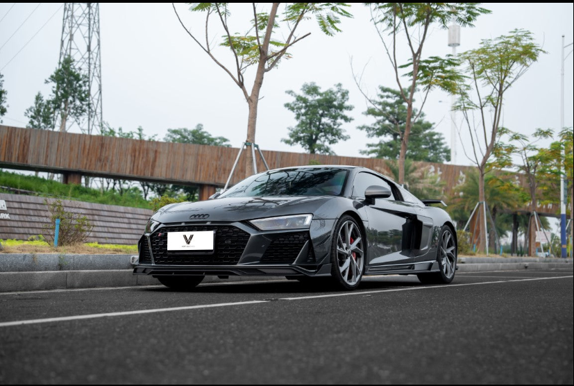 Audi R8 Gen 2 Facelift 2020 2021 2022 2023 with Aftermarket Parts - Front Lip Carbon Fiber / FRP from Ventus Veloce