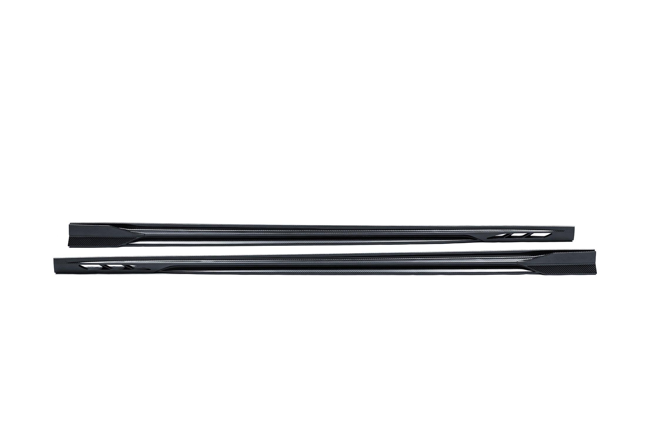 BMW M5 M5C G90 G99 2025-ON with Aftermarket Parts - Side Skirts Dry Pre-preg Carbon Fiber from Ventus Veloce