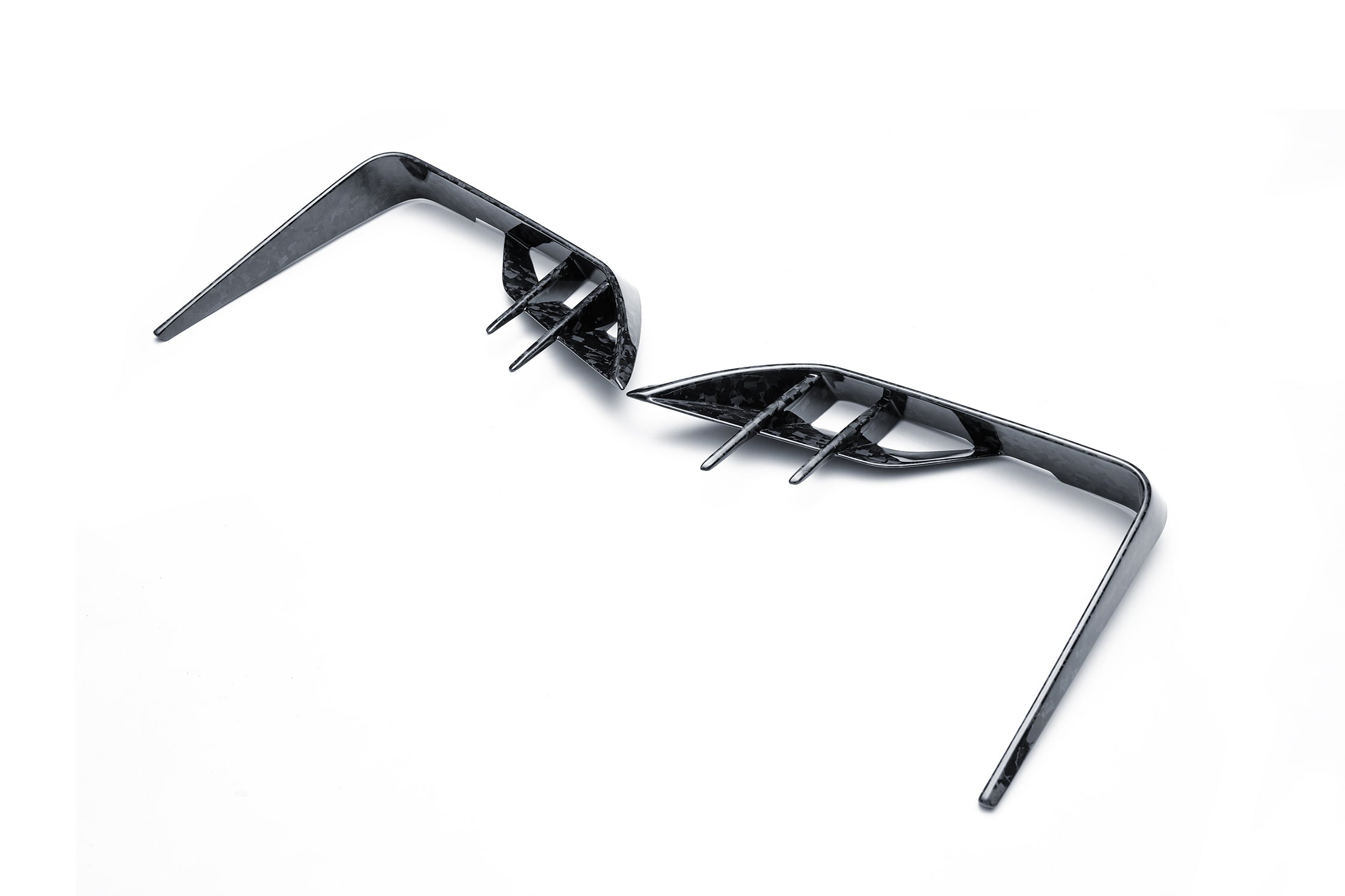BMW XM G09 2023-ON with Aftermarket Parts - Front Canards Dry Pre-preg Carbon Fiber from Ventus Veloce