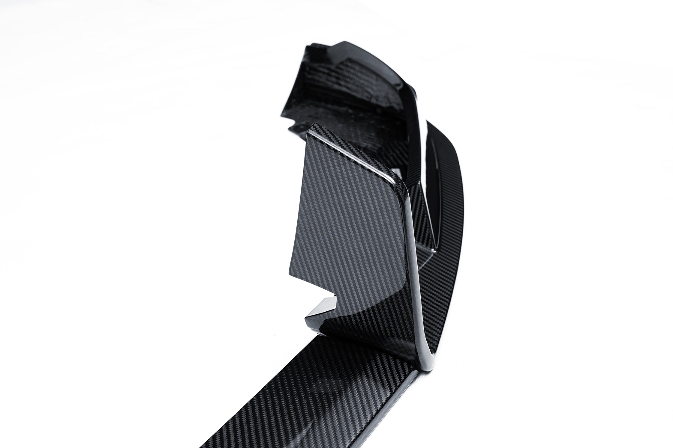 BMW XM G09 2023-ON with Aftermarket Parts - Front Lip Dry Pre-preg Carbon Fiber from Ventus Veloce