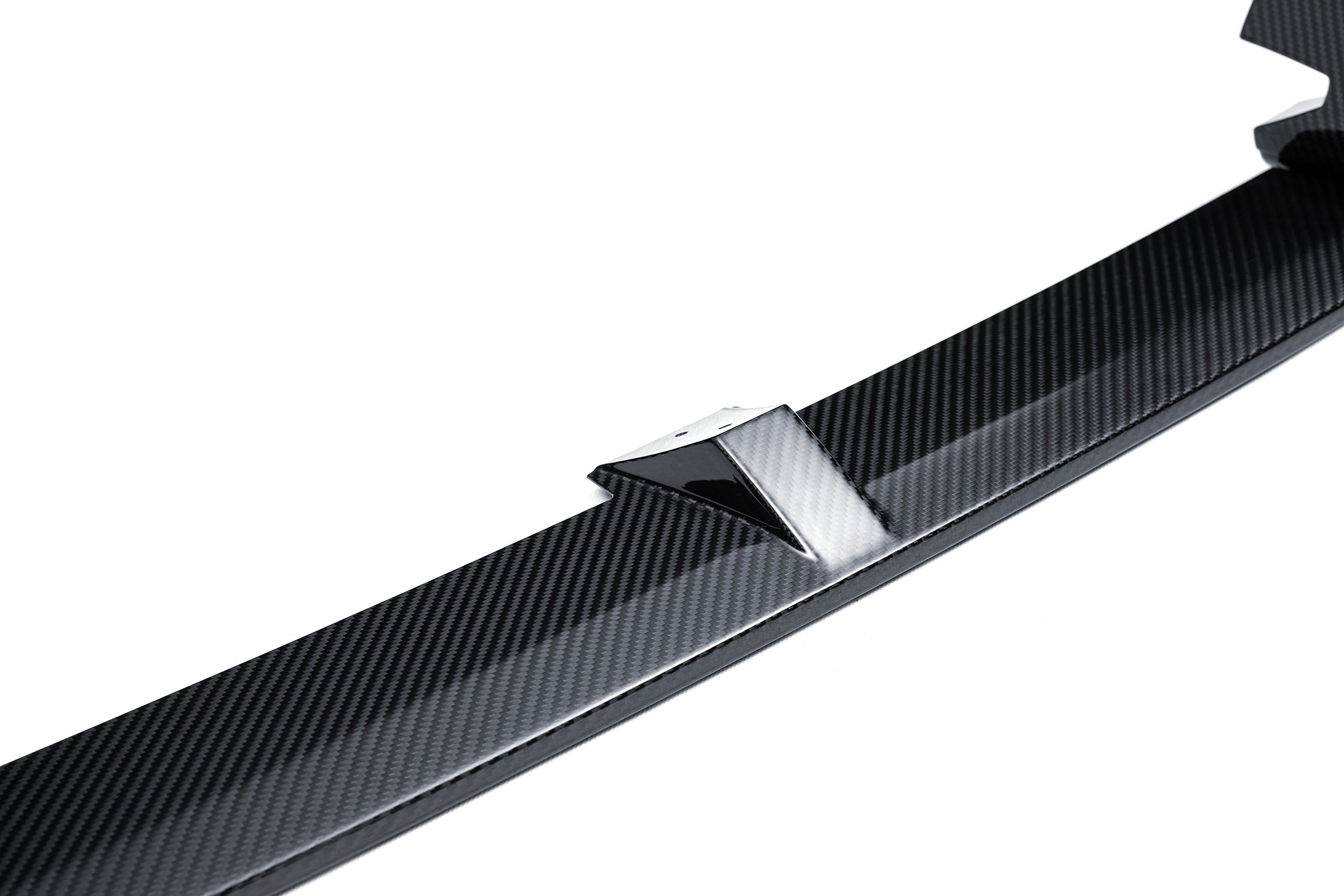BMW XM G09 2023-ON with Aftermarket Parts - Front Lip Dry Pre-preg Carbon Fiber from Ventus Veloce