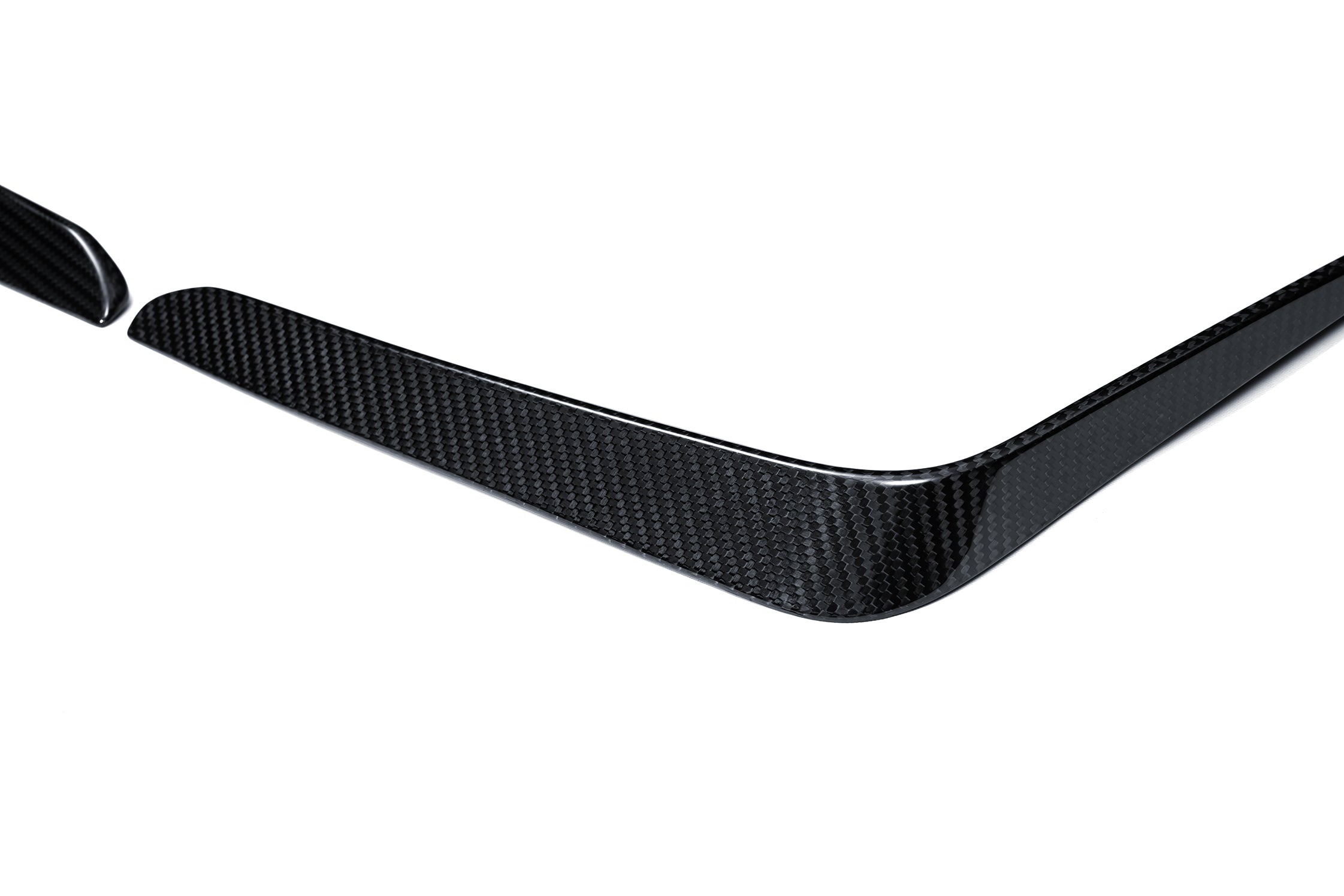 BMW XM G09 2023-ON with Aftermarket Parts - Rear Bumper Canards Dry Pre-preg Carbon Fiber from Ventus Veloce