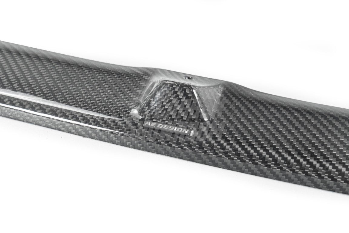 BMW i7 M70 / xDrive60 / eDrive50 G70 2023-ON &?7 Series 760i xDrive / 750e xDrive / 740i xDrive / 740i G70 2023-ON with Aftermarket Parts - AE Style Vacuumed Carbon Front Lip & side splitters?from ArmorExtend 