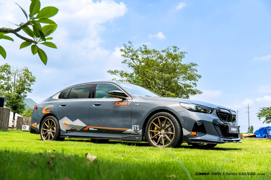 BMW 5 Series 530 540 &amp; i5 e/x Drive40 M60 G60 G61 2024-ON with Aftermarket Parts - Side Skirts Dry Pre-preg Carbon Fiber / FRP