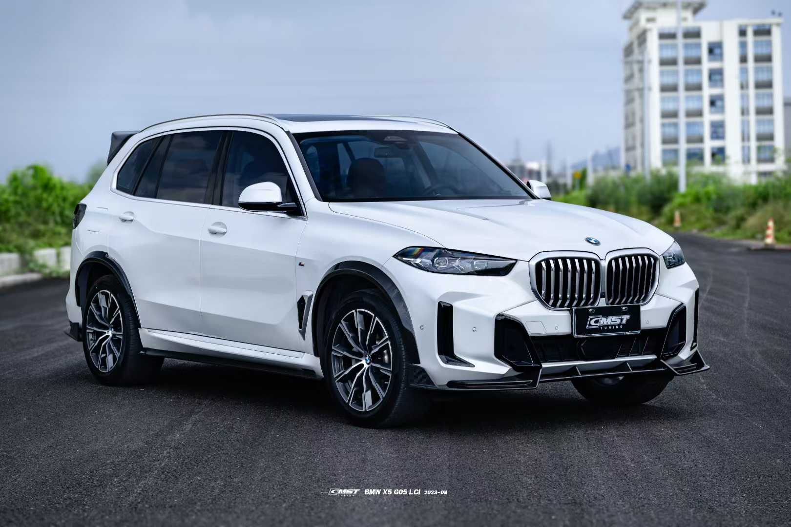 BMW X5 G05 LCI 2024-ON with Aftermarket Parts - Front Lip Pre-preg Carbon Fiber CMST Tuning