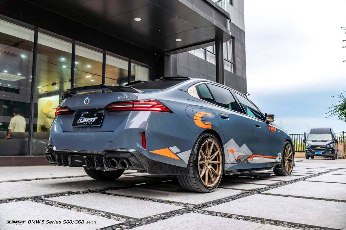 BMW i5 xDrive40 / eDrive40 (with M-package bumper, does not fit base mode) / M60 G60 G61 2024-ON &amp; 5 Series 540i xDrive / 530i xDrive / 530i (with M-package bumper, does not fit base model) / 550e xDrive G60 G61 2024-ON with Aftermarket Parts - Rear Diffuser Dry Pre-preg Carbon Fiber / FRP