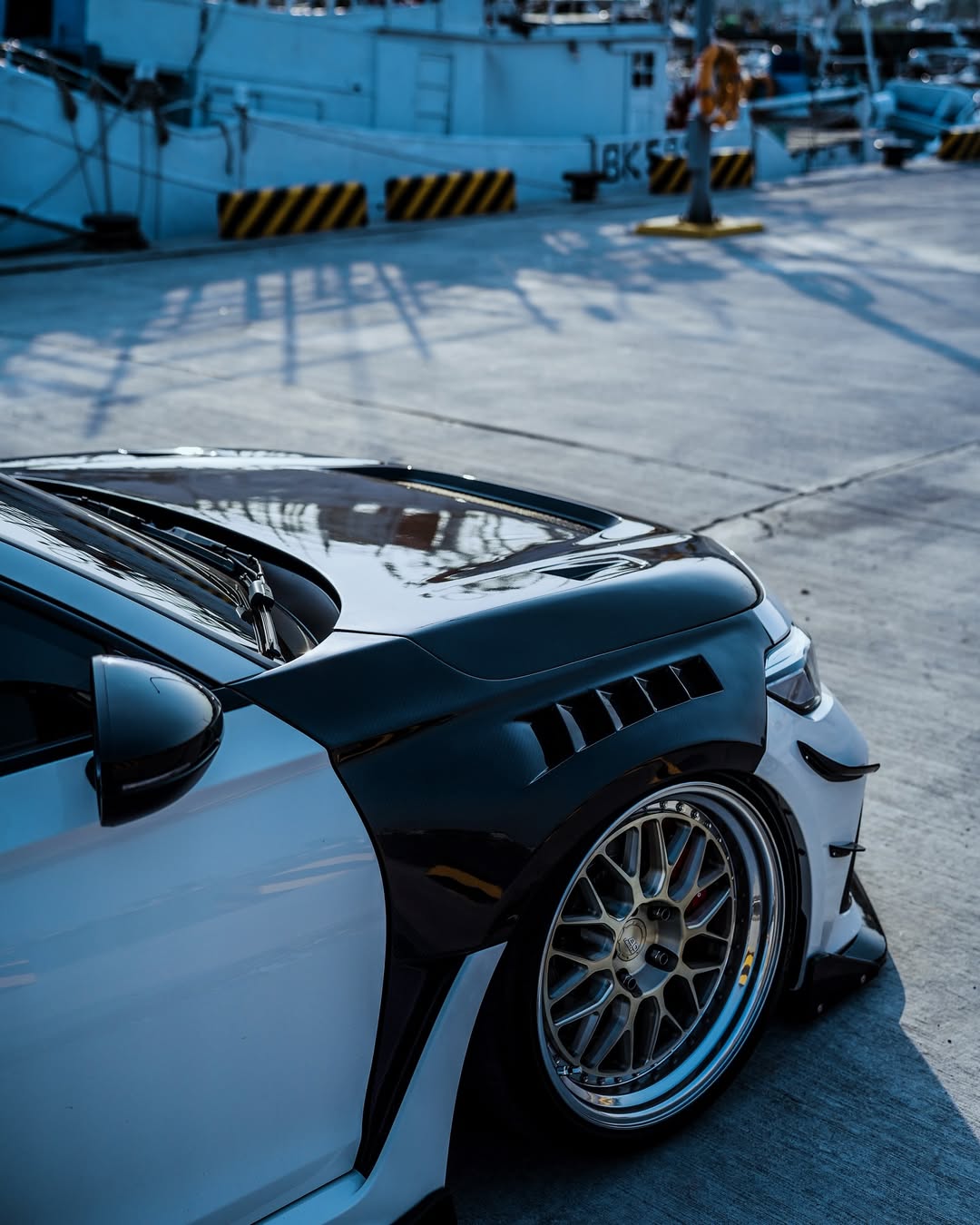 Honda Civic Type-R FL5 2023 2024 with Aftermarket Parts - Front Fenders Pre-preg Carbon Fiber / FRP from CMST Tuning