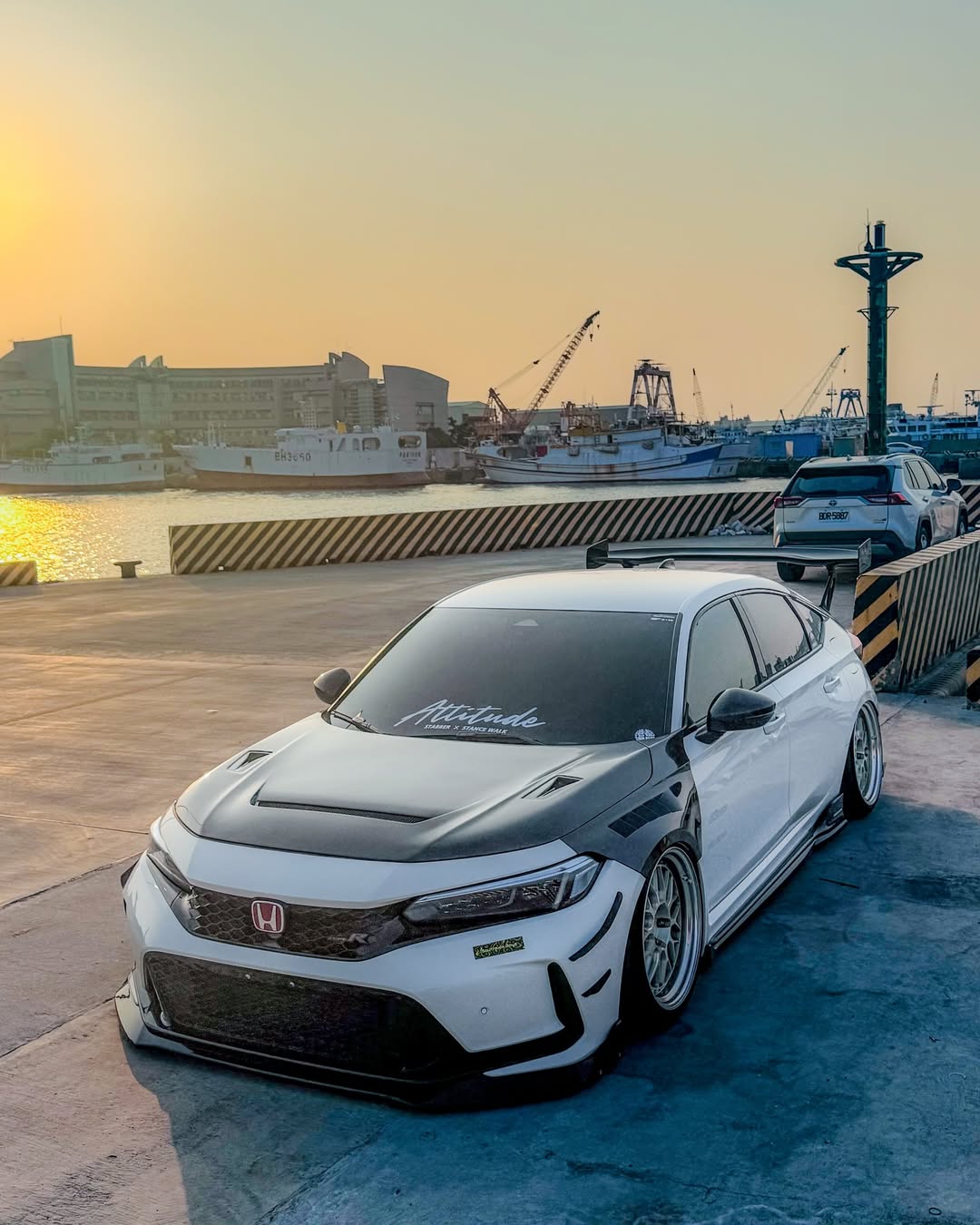 Honda Civic Type-R FL5 2023 2024 with Aftermarket Parts - Front Fenders Pre-preg Carbon Fiber / FRP from CMST Tuning