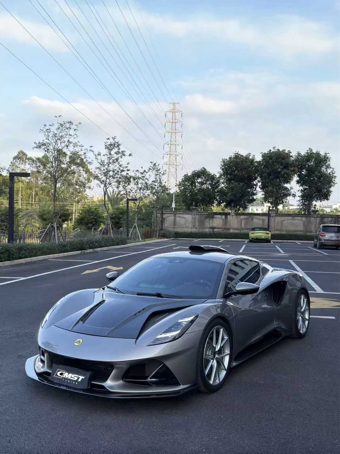 Lotus Emira 3.6 V6 2.0 Four-cylinder 2022-ON with Aftermarket Parts - Roof Scoop Dry Pre-preg Carbon Fiber / FRP