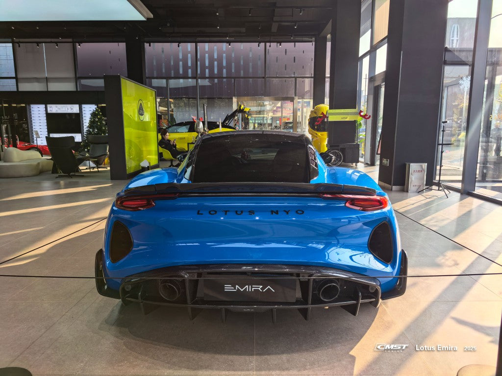Lotus Emira 3.6 V6 2.0 Four-cylinder 2022-ON with Aftermarket Parts - V2 Rear Diffuser Dry Pre-preg Carbon Fiber / FRP
