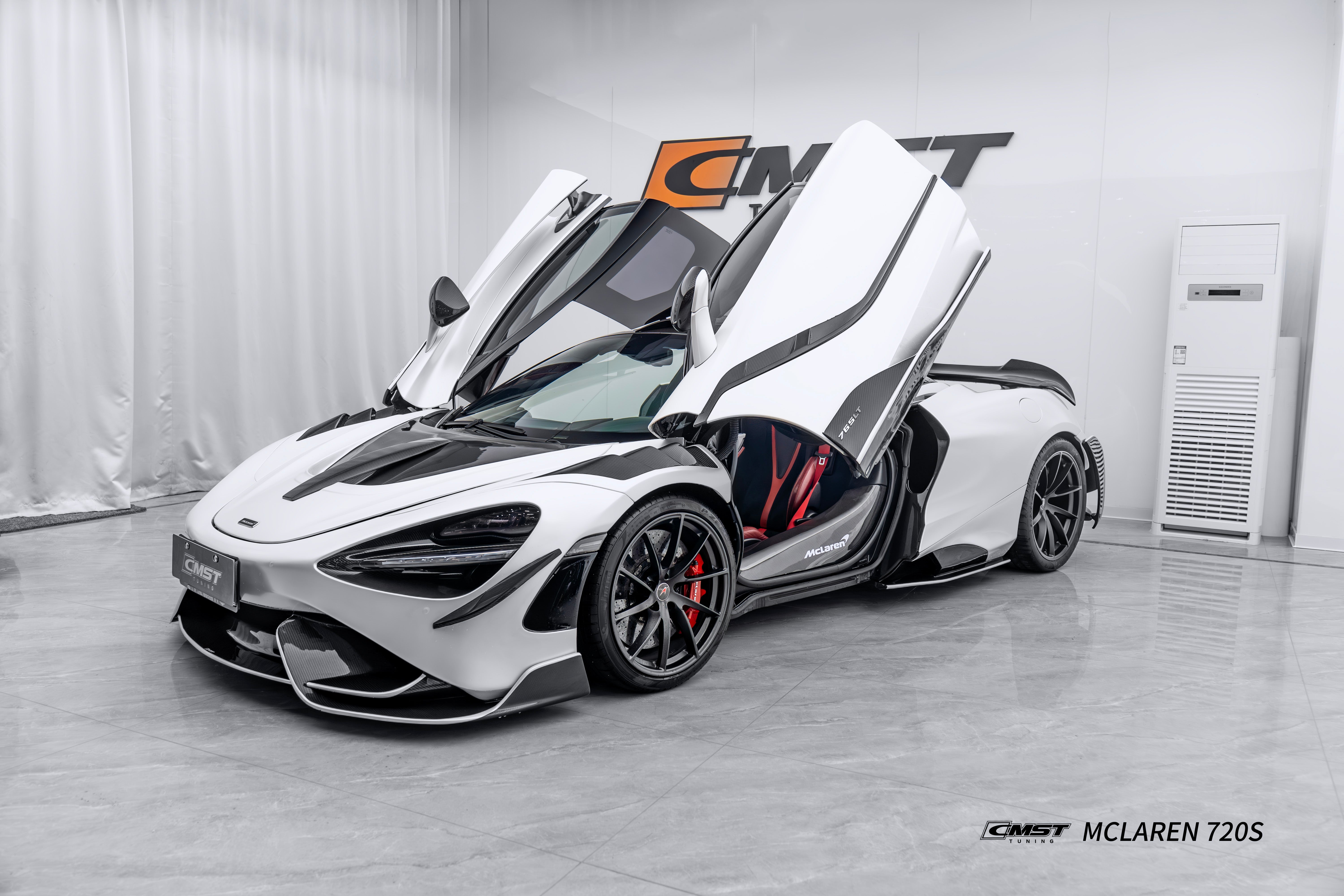 McLaren 720s 765LT 750s Aftermarket Parts CMST Tuning Side Skirts