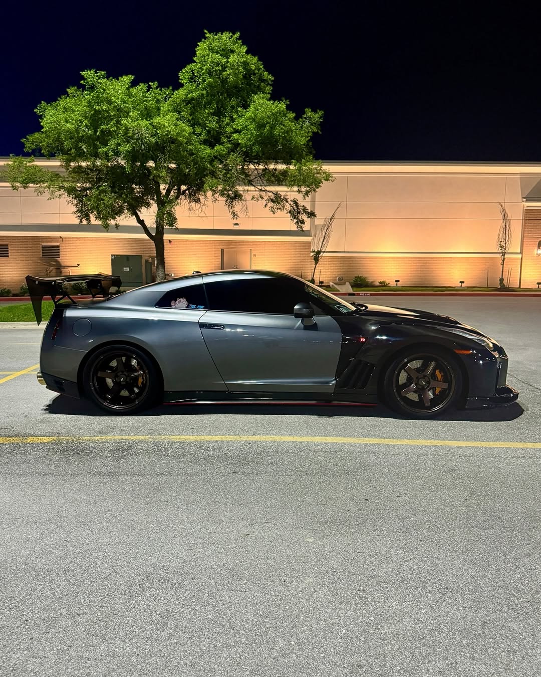 Nissan GTR Nismo T-Spec Black Edition Track Eidtion Premium Pure 2008 2009 2010 2011 2012 2013 2014 2015 2016 2017 2018 2019 2020 2021 2022 2023 with Aftermarket Parts - Vented Front Fenders Pre-preg Carbon Fiber / FRP from& CMST Tuning