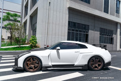 Nissan GTR R35 CBA DBA EBA 2008 2009 2010 2011 2012 2013 2014 2015 2016 2017 2018 2019 2020 2021 2022 2023 2024 with Aftermarket Parts - HORIZON Front Fenders Carbon Fiber / FRP from CMST Tuning