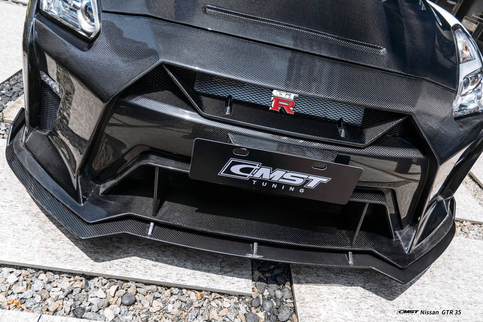 Nissan GTR R35 CBA DBA EBA 2008-2024 with Aftermarket Parts - HORIZON Narrow body &  Widebody Front Lip Carbon Fiber / FRP from CMST Tuning