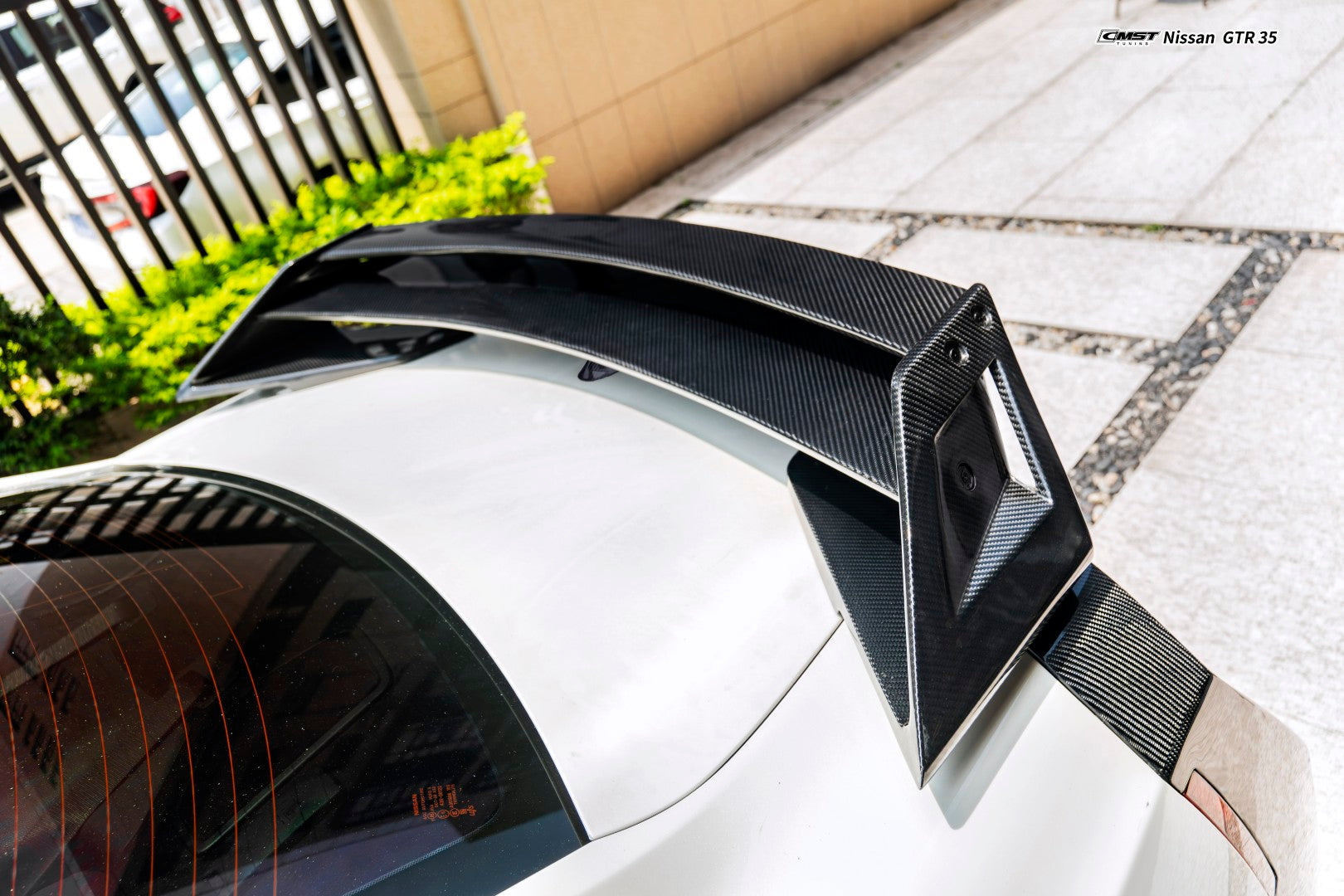 Nissan GTR R35 CBA DBA EBA 2008 2009 2010 2011 2012 2013 2014 2015 2016 2017 2018 2019 2020 2021 2022 2023 2024 with Aftermarket Parts - HORIZON Rear Spoiler Carbon Fiber / FRP from CMST Tuning