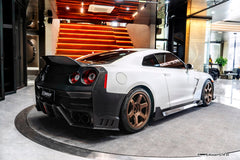 Nissan GTR R35 CBA DBA EBA 2008 2009 2010 2011 2012 2013 2014 2015 2016 with Aftermarket Parts - HORIZON Side Skirts Carbon Fiber / FRP from CMST Tuning