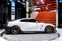 Nissan GTR R35 CBA DBA EBA 2008 2009 2010 2011 2012 2013 2014 2015 2016 with Aftermarket Parts - HORIZON Side Skirts Carbon Fiber / FRP from CMST Tuning