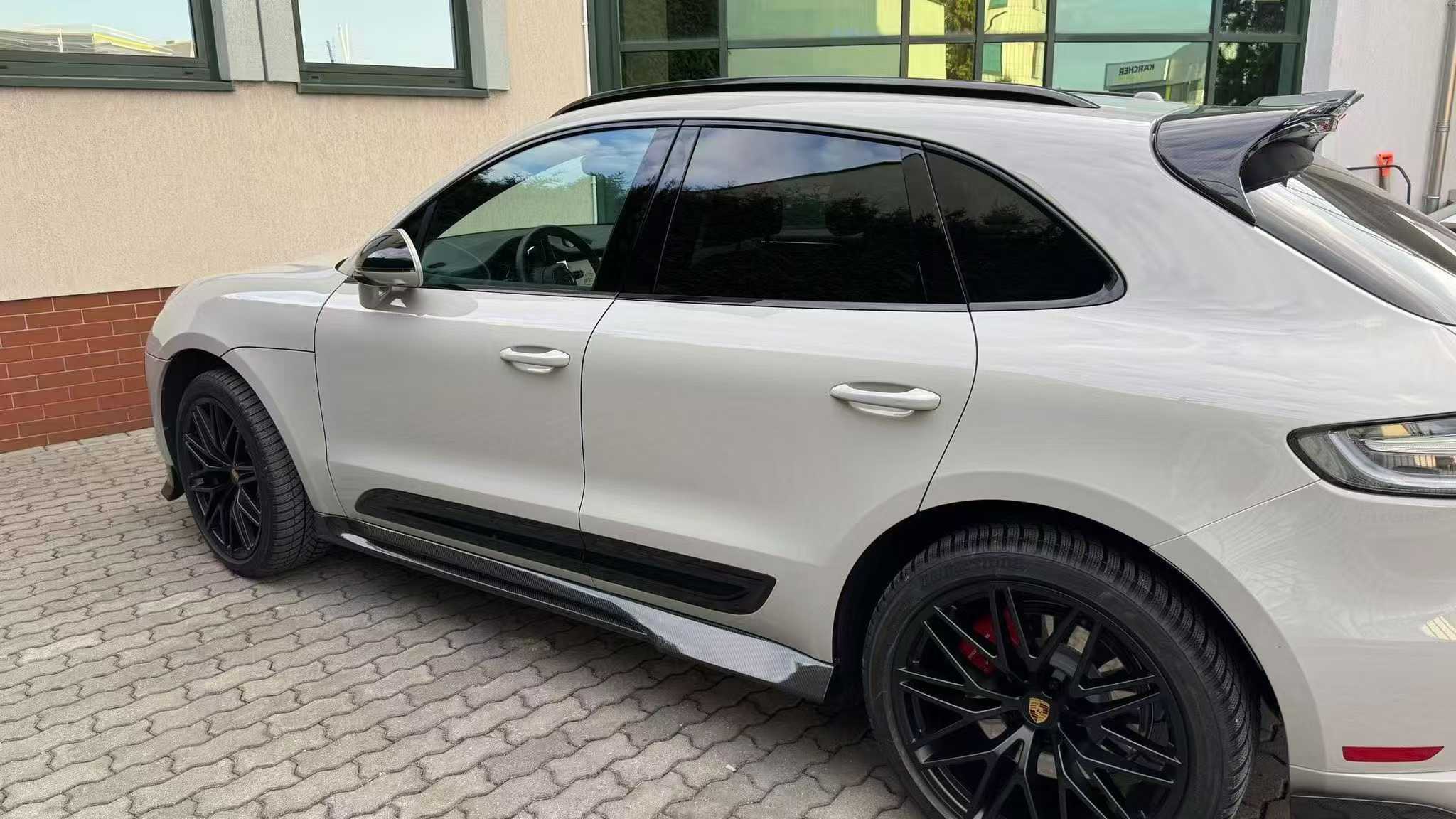 Porsche Macan 95B.3 Base/S/T 2022-2025 with Aftermarket Parts - Side Skirts Carbon Fiber / FRP from CMST Tuning