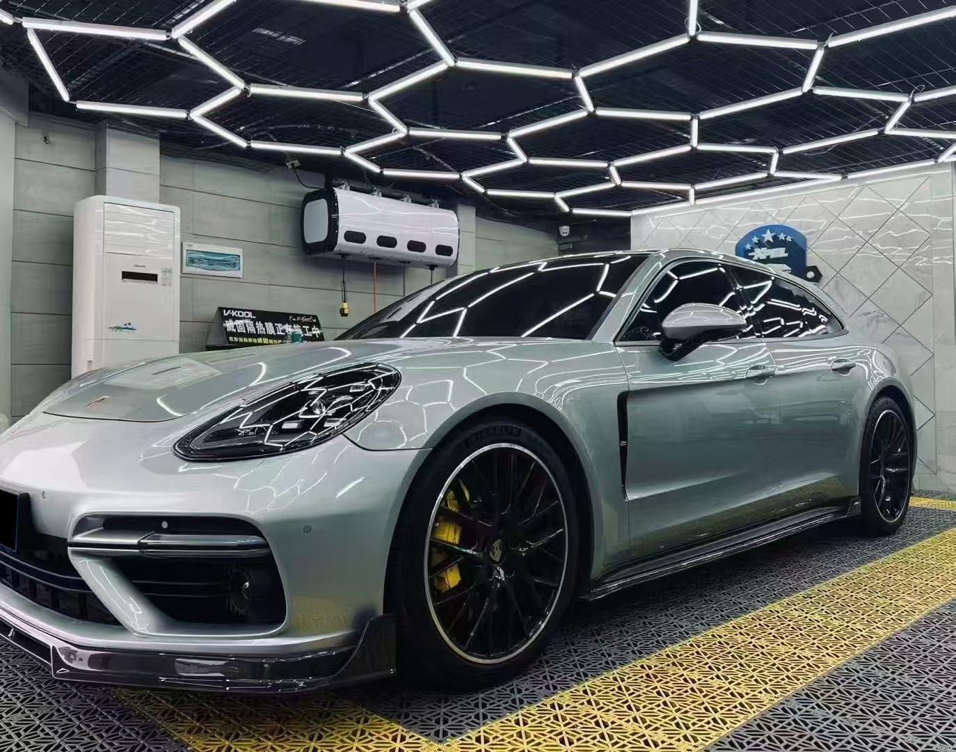 Porsche Panamera 971 971.1 RWD/Base/4/4S/GTS/Turbo/Turbo S 2017 2018 2019 2020 & Panamera 971 971.2 RWD/Base/4/4S/GTS/Turbo/Turbo S 2021 2022 2023 with Aftermarket Parts - Side Skirts Pre-preg Carbon Fiber / FRP from CMST Tuning