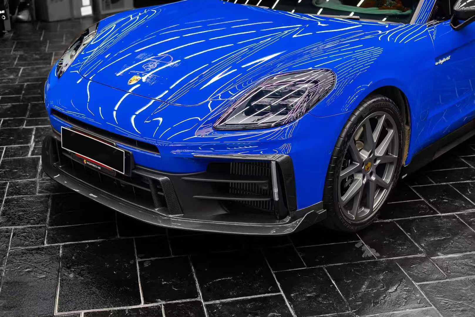  Porsche Panamera 976 Base 4 4S E-Hybird 2024 with Aftermarket Parts - Front Lip Pre-preg Carbon Fiber / FRP from CMST Tuning 
