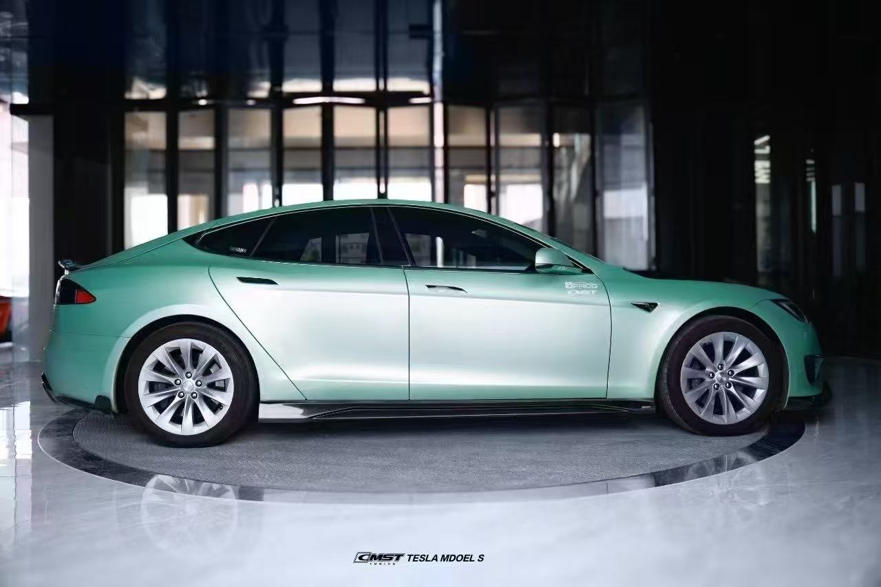 Tesla Model S 2nd Gen late 2016-early 2021 with Aftermarket Parts - V1 Style Side Skirts Carbon Fiber / FRP from CMST Tuning
