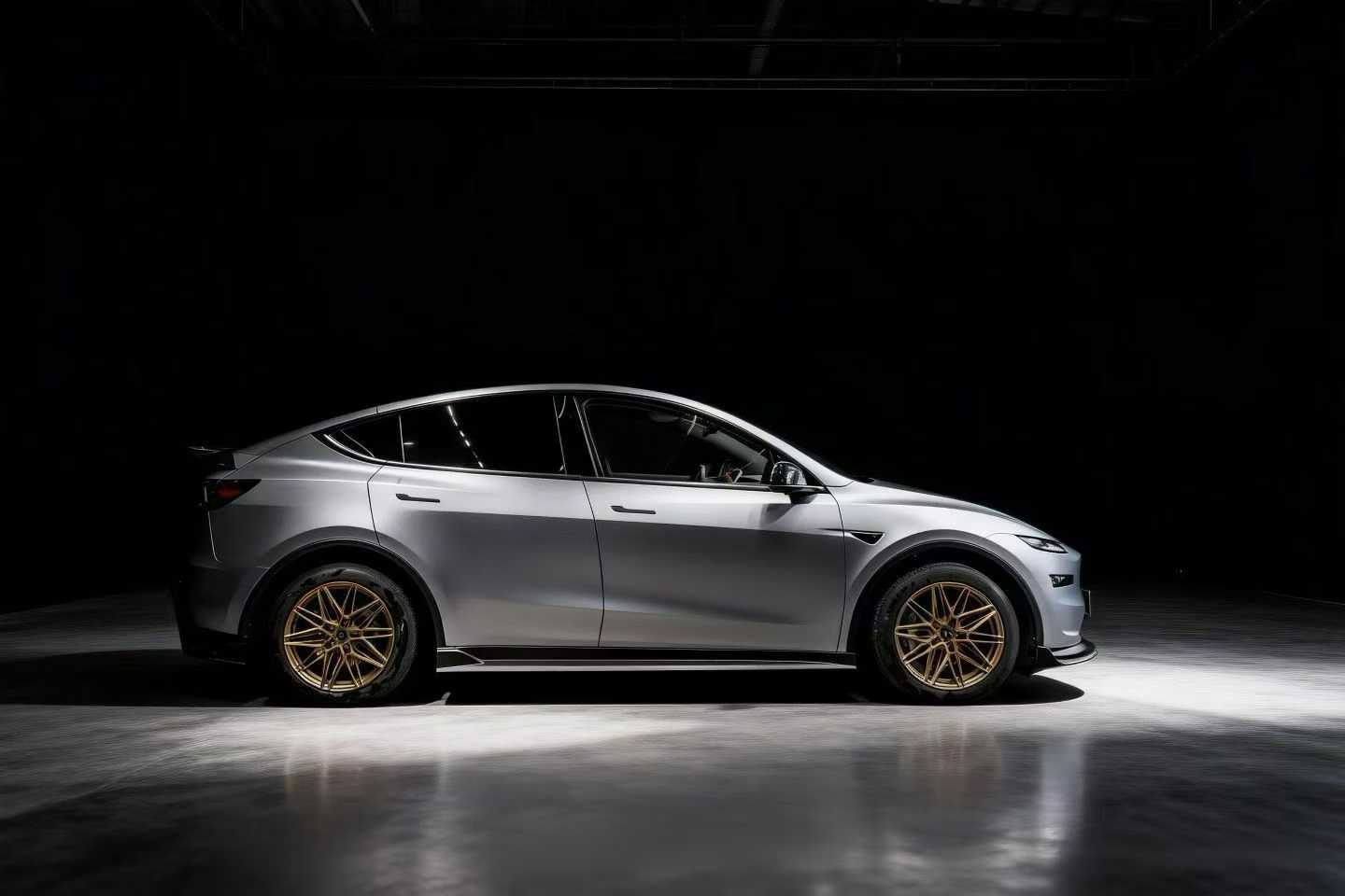 Tesla Model Y Juniper 2026-ON with Aftermarket Parts - V5 Side Skirts PP Polypropylene from CMST Tuning
