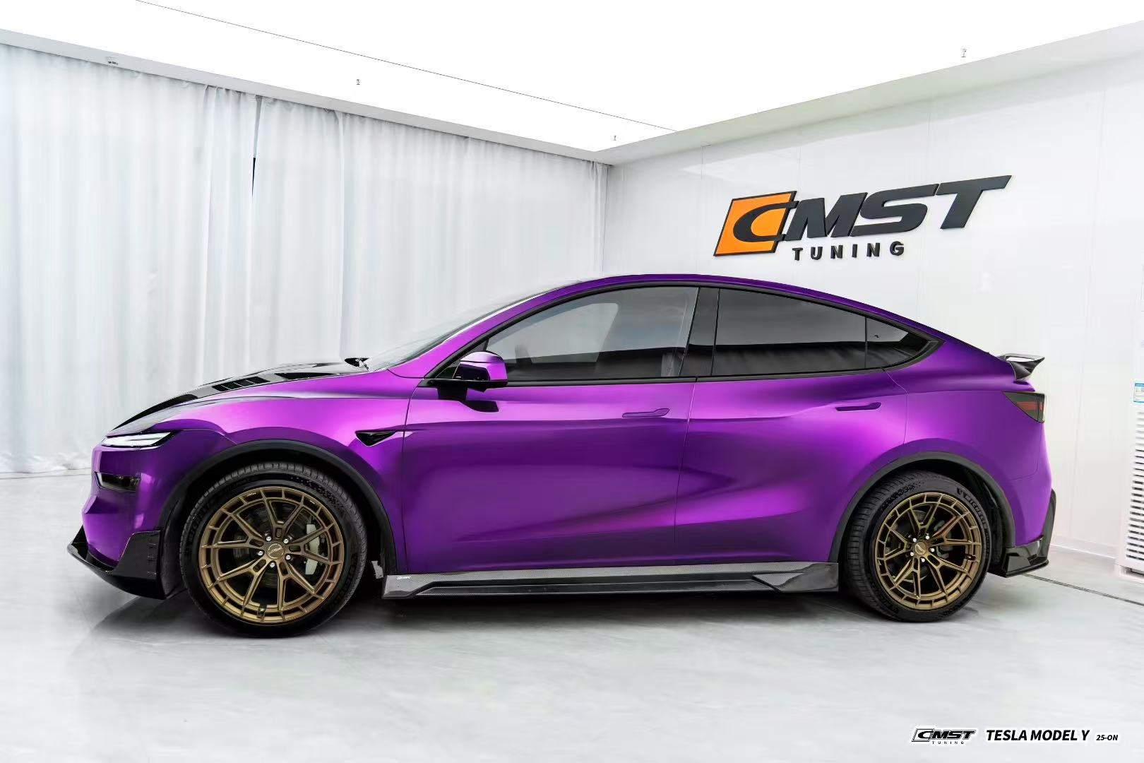 Tesla Model Y Juniper 2026-ON with Aftermarket Parts - V2 Side Skirts Carbon Fiber / FRP from CMST Tuning
