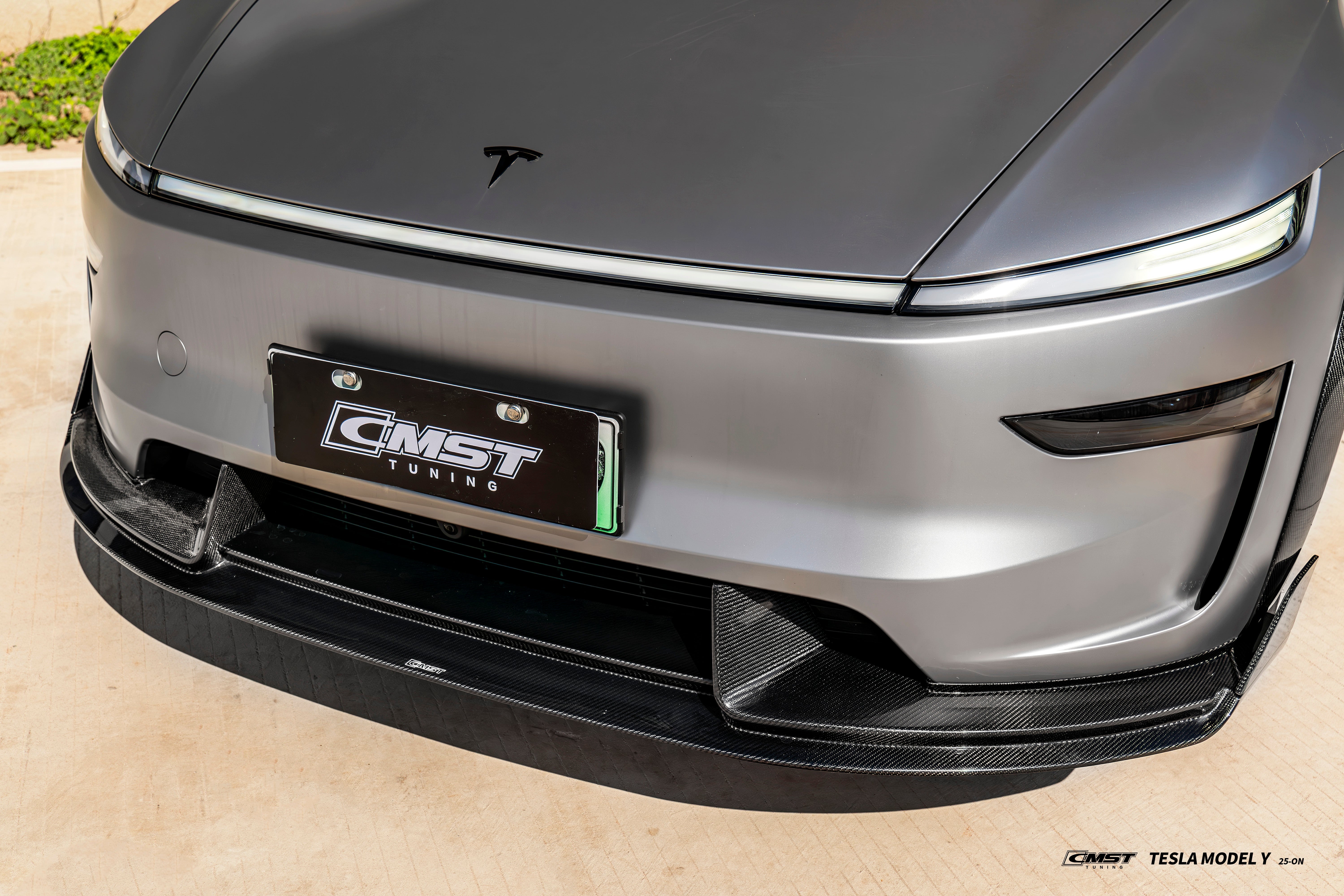 Tesla Model Y Juniper Base 2026-ON with Aftermarket Parts - Front Lip & Splitter Carbon Fiber / FRP from CMST Tuning