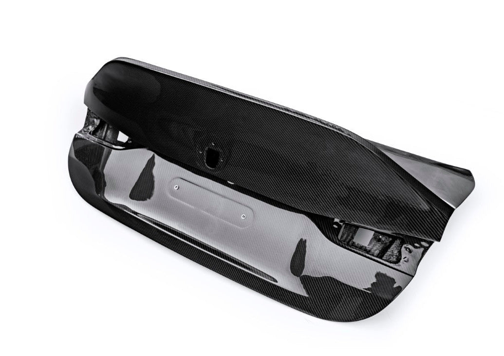 BMW 4 Series M440i 430i G22 2020-ON M4 G82 2020-ON with Aftermarket Parts - V2 Trunk Dry Pre-preg Carbon Fiber / FRP