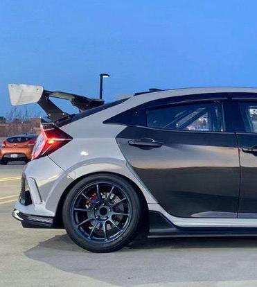 Civic Type-R FK8 2017 2018 2019 2020 2021 & Civic 10th Gen FK7 2017 2018 2019 2020 2021 with Aftermarket Parts - VTX2S Style Rear GT Spoiler Carbon Fiber / FRP from EPR USA