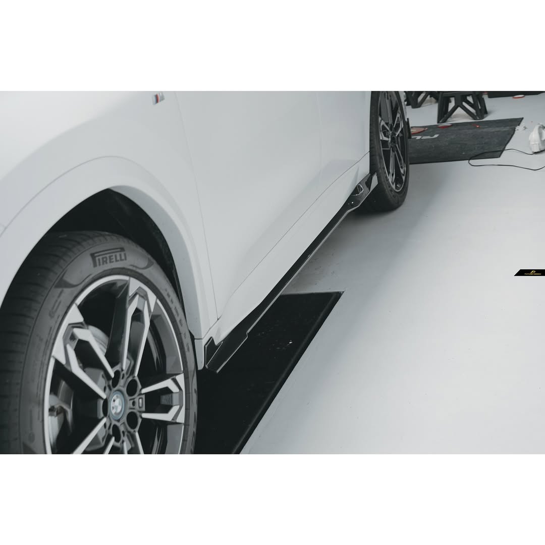BMW X2 IX2 M35i sDrive28i xDrive28i U10 (with M-Sport bumper) 2024-ON with Aftermarket Parts - Side Skirts Dry Pre-preg Carbon Fiber / FRP from Future Design