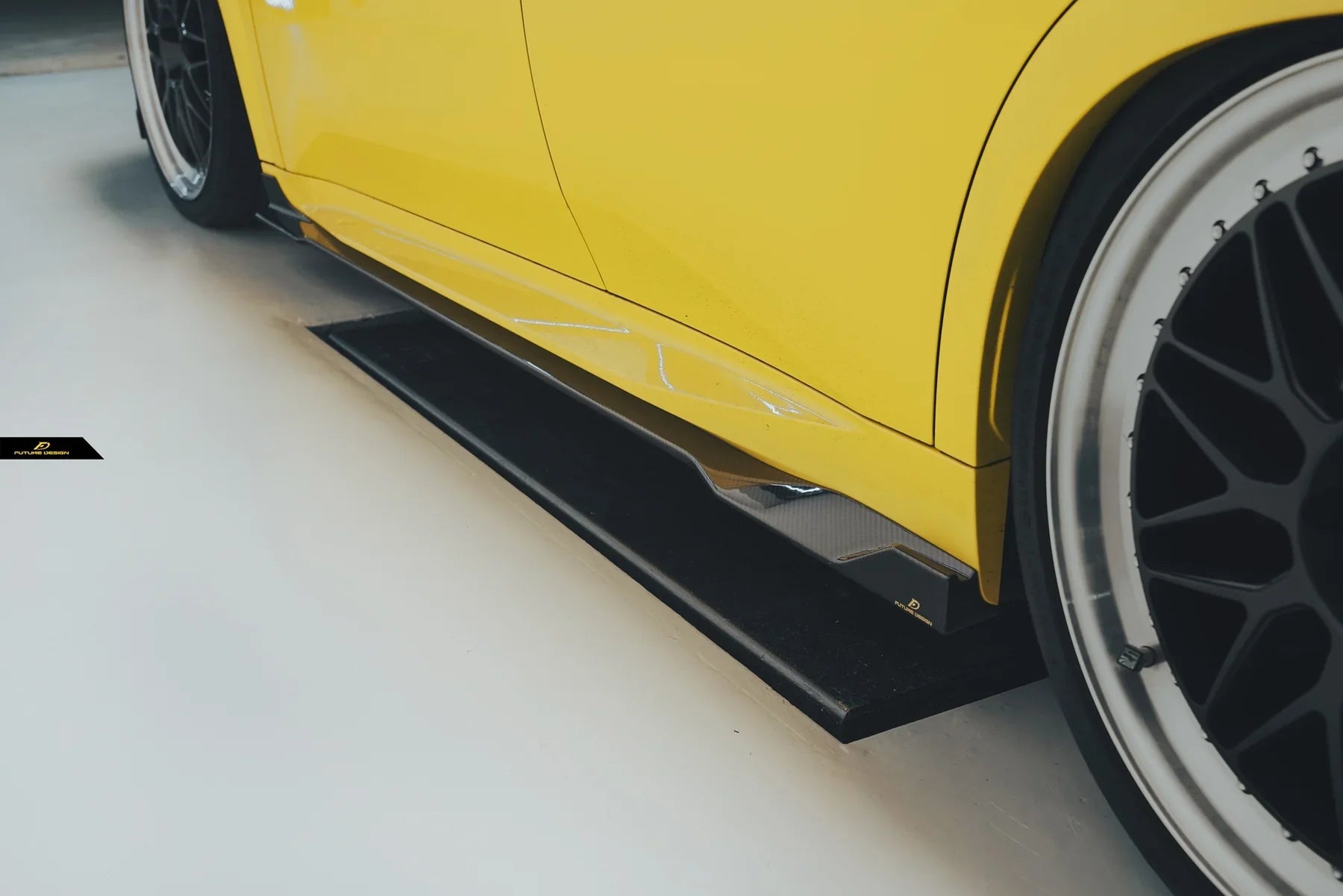 BMW X2 IX2 M35i sDrive28i xDrive28i U10 (with M-Sport bumper) 2024-ON with Aftermarket Parts - Side Skirts Pre-preg Carbon Fiber / FRP from Future Design