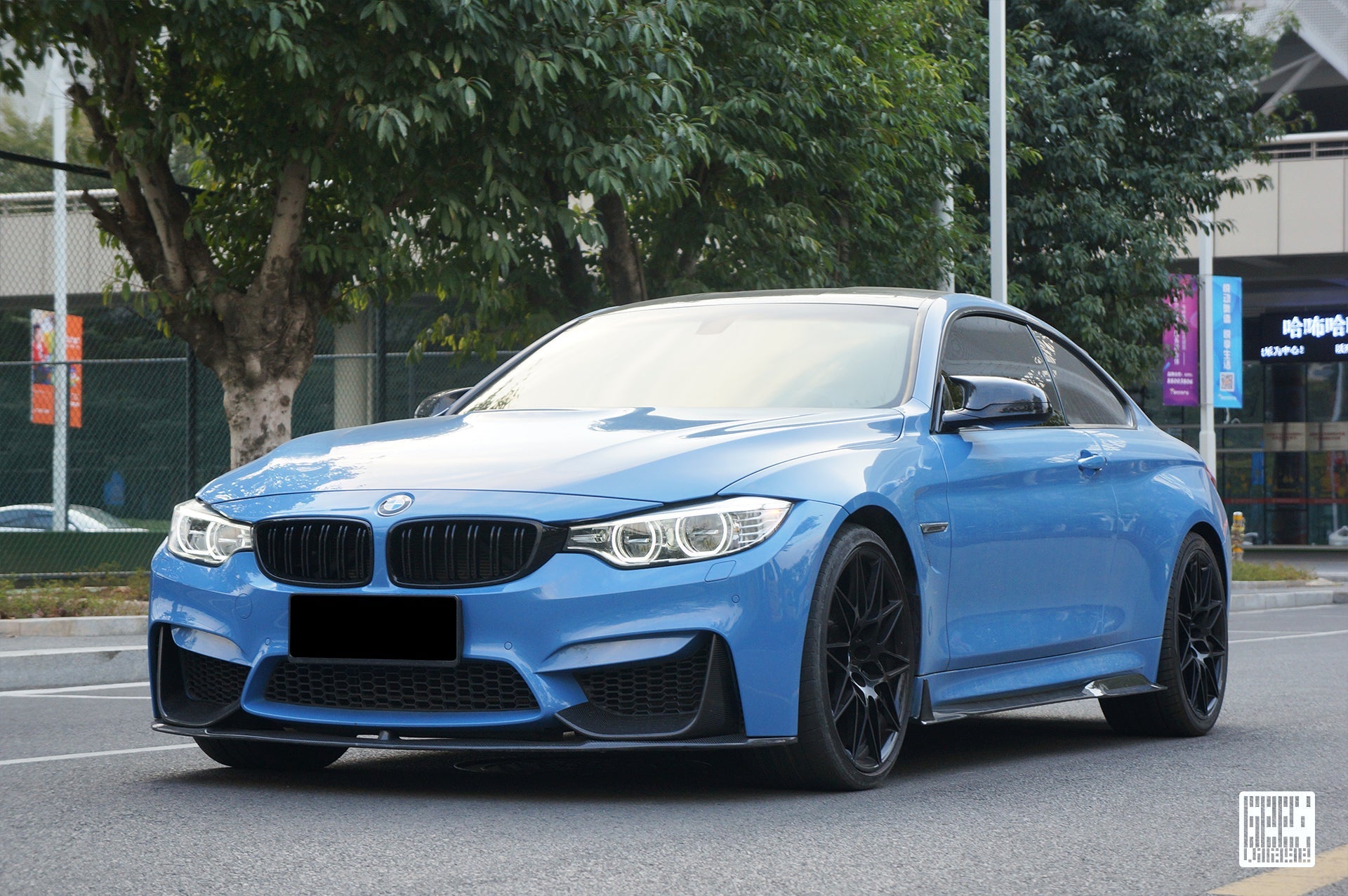 BMW M3CS M3C M3 F81 F80 2014 2015 2016 2017 2018 & M4CS M4C M4 F83 F82 2014 2015 2016 2017 2018 2019 2020 with Aftermarket Parts - Side Skirts Carbon Fiber from Geex Village