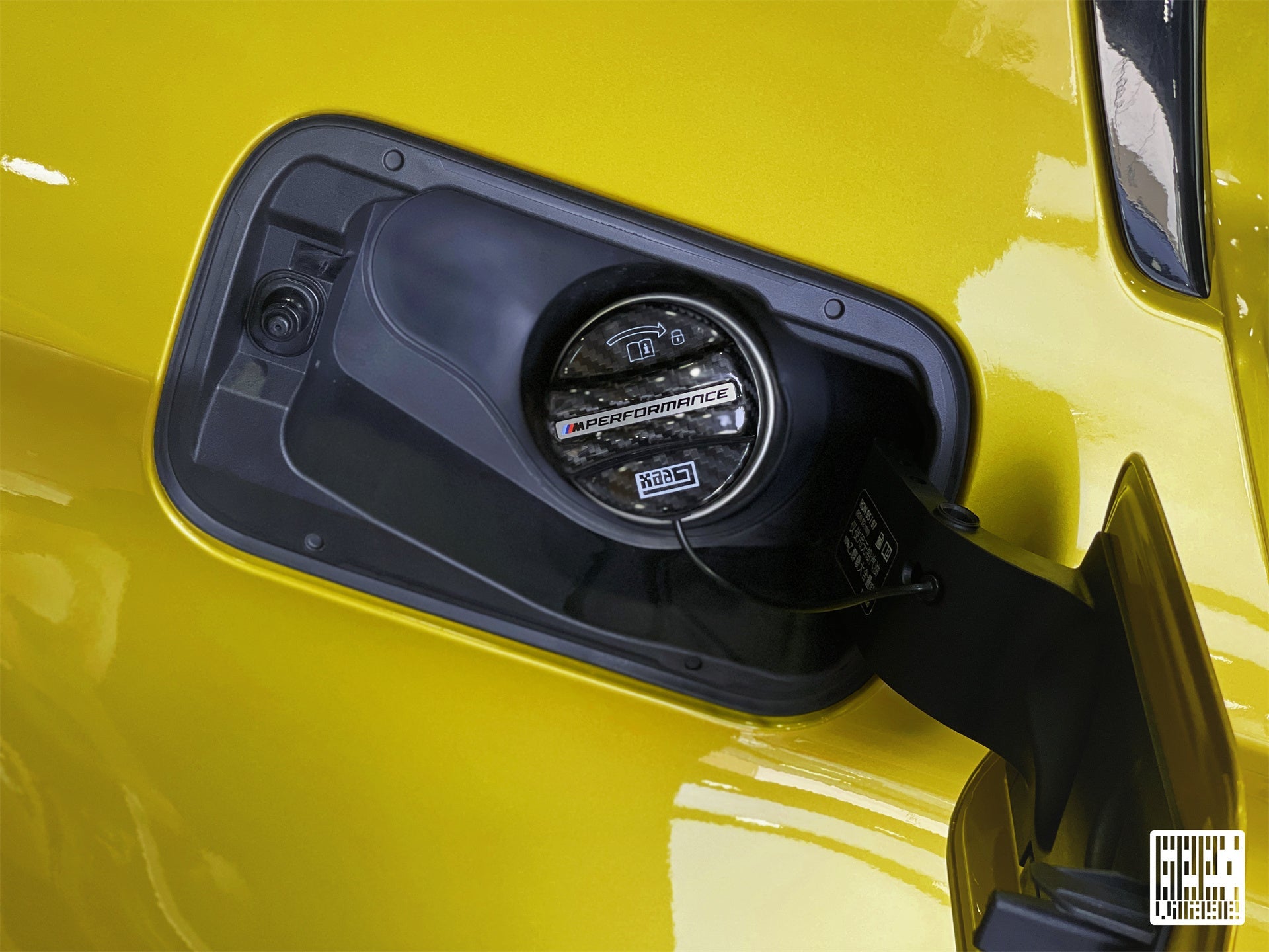 BMW 8 Series M850 840 G14 G15 G16 2018-ON & M8 F91 F92 F93 2019-ON with Aftermarket Parts - MP M Performance Style Fuel Filler Cap Carbon Fiber from Geex Village