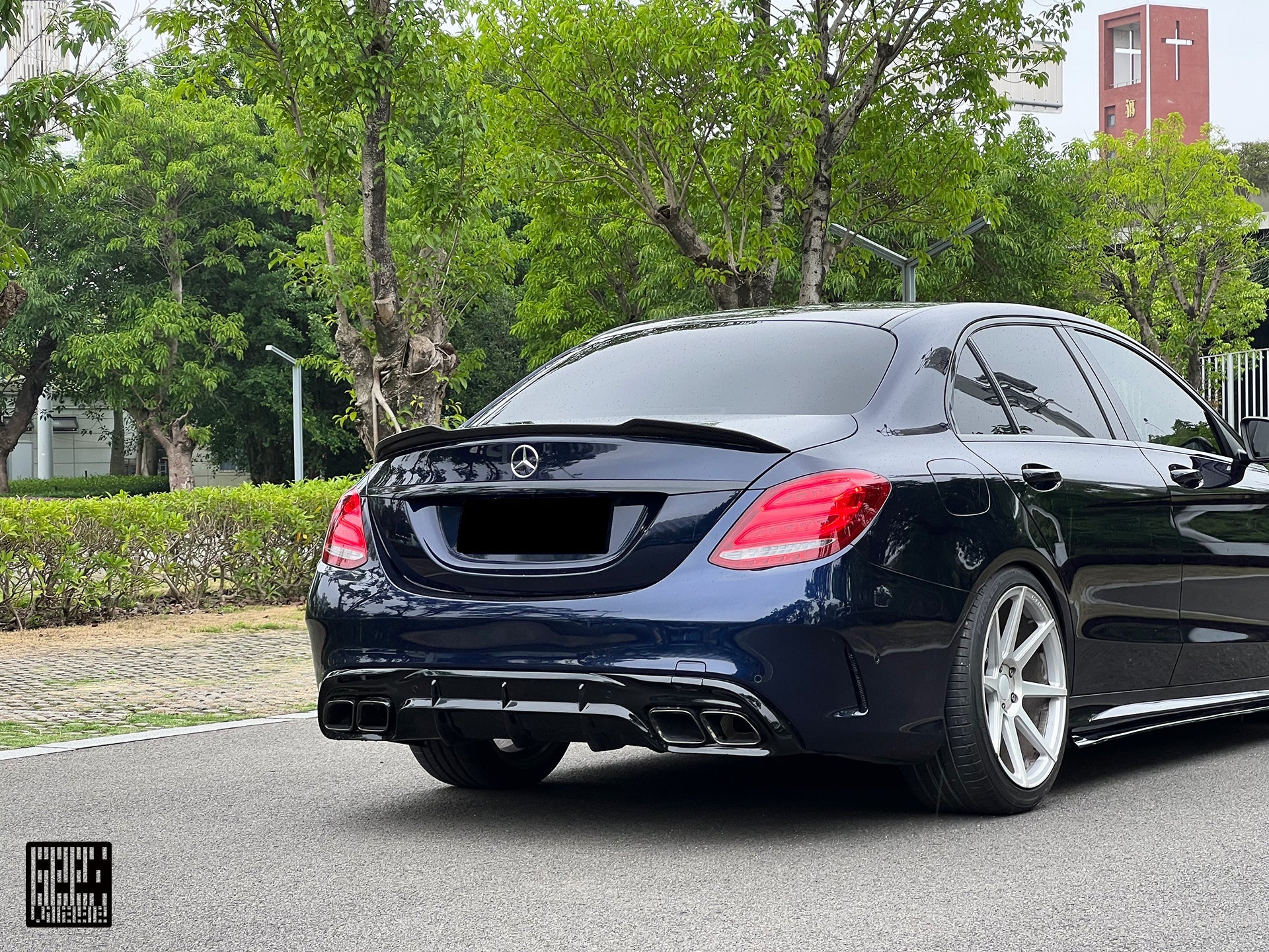 Mercedes Benz C-Class C63S C63 AMG C43 C450 C300 W205 
(C300 requires sport package bumper) 2015 2016 2017 2018 with Aftermarket Parts - Rear Diffuser Carbon Fiber from Geex Village