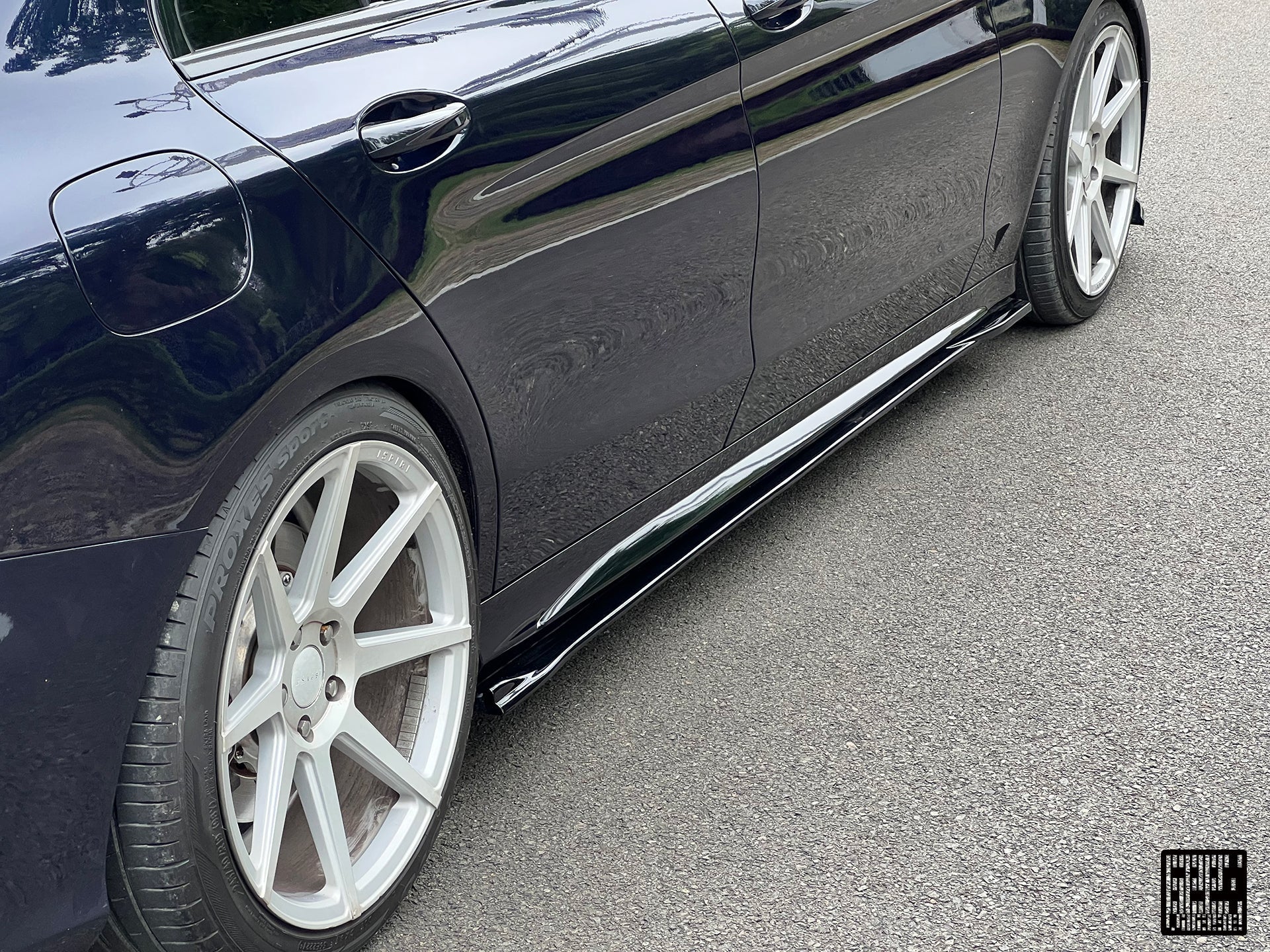 Mercedes Benz C-Class C63S C63 C43 AMG C400 C300 W205 2015 2016 2017 2018 2019 2020 2021 Sedan & C63S C63 C43 AMG C300 W205 2016 2017 2018 2019 2020 2021 2022 Coupe Convertible (suitable for both pre-facelift and facelift) with Aftermarket Parts - Side Skirts Carbon Fiber from Geex Village