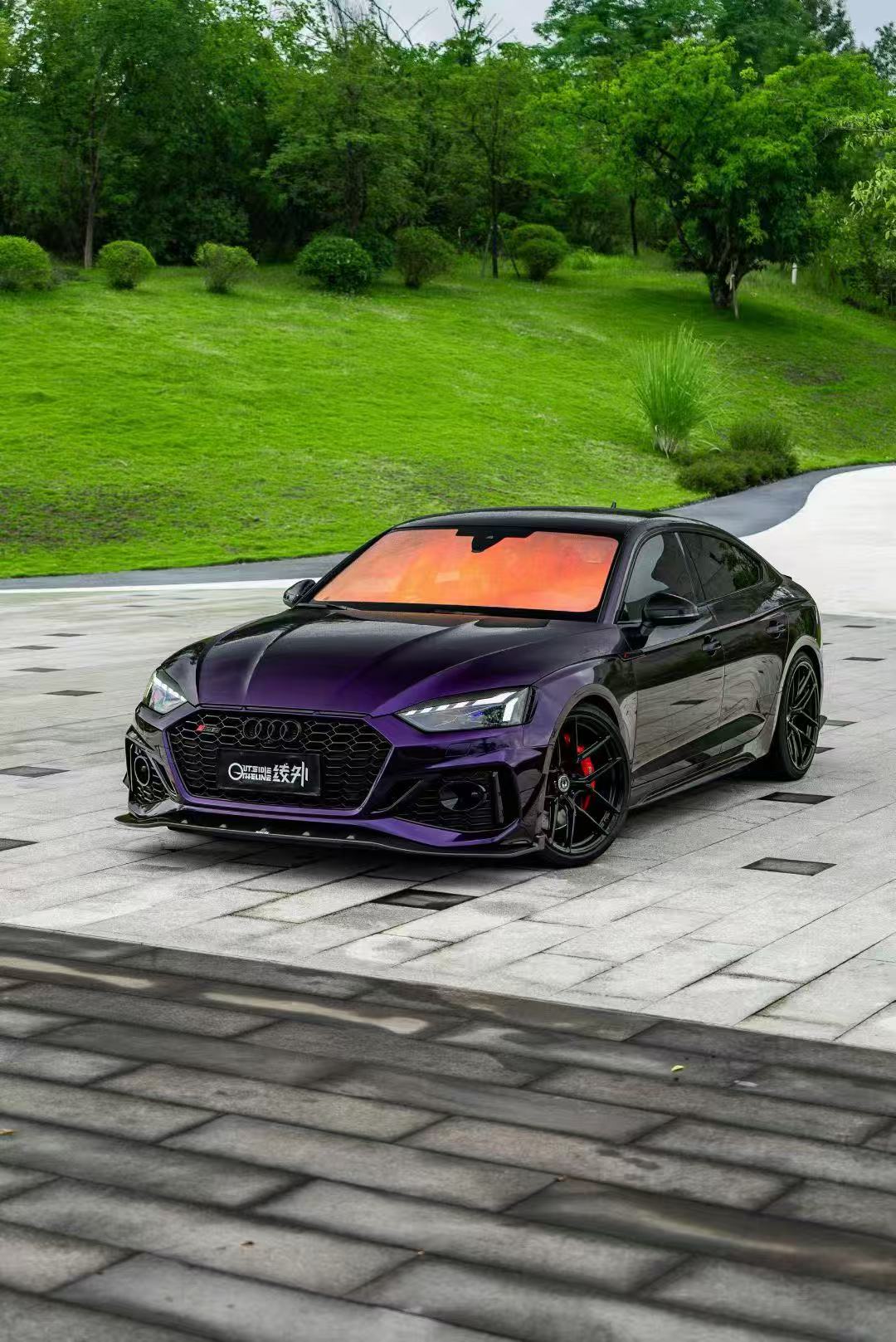 Karbel Carbon Dry Carbon Fiber FrontLip For Aud iRS5 B9.5