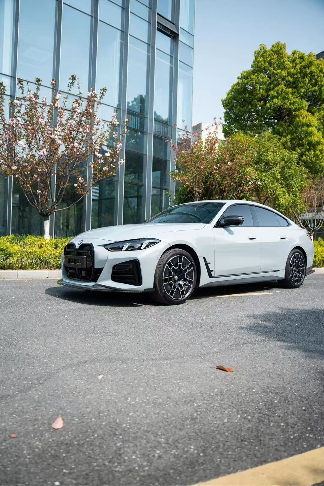BMW I4 M50 / e Drive 40 (with M-package bumper, does not fit base model) G26 2022-ON & 4 Series Gran Coupe M440i 430i (with M-package bumper, does not fit base model) G26 2022-ON with Aftermarket Parts - Front Lip Pre-preg Carbon Fiber from Karbel Carbon