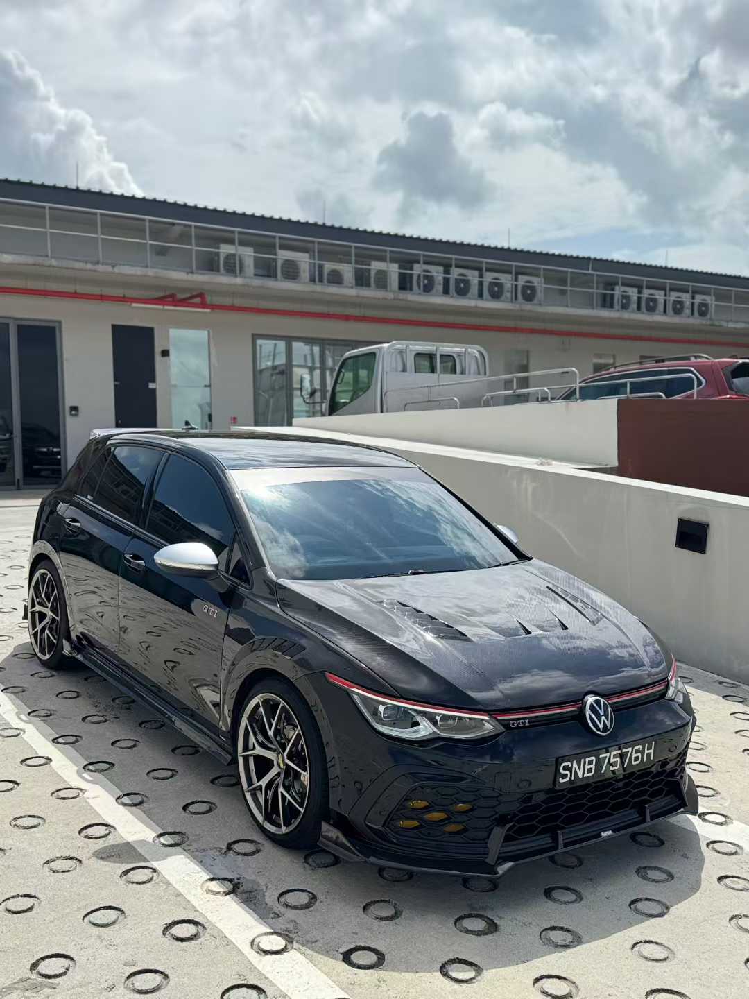 Karbel Carbon Pre-preg Carbon Fiber Front Fenders Replacement for Volkswagen GTI MK8 - Performance SpeedShop