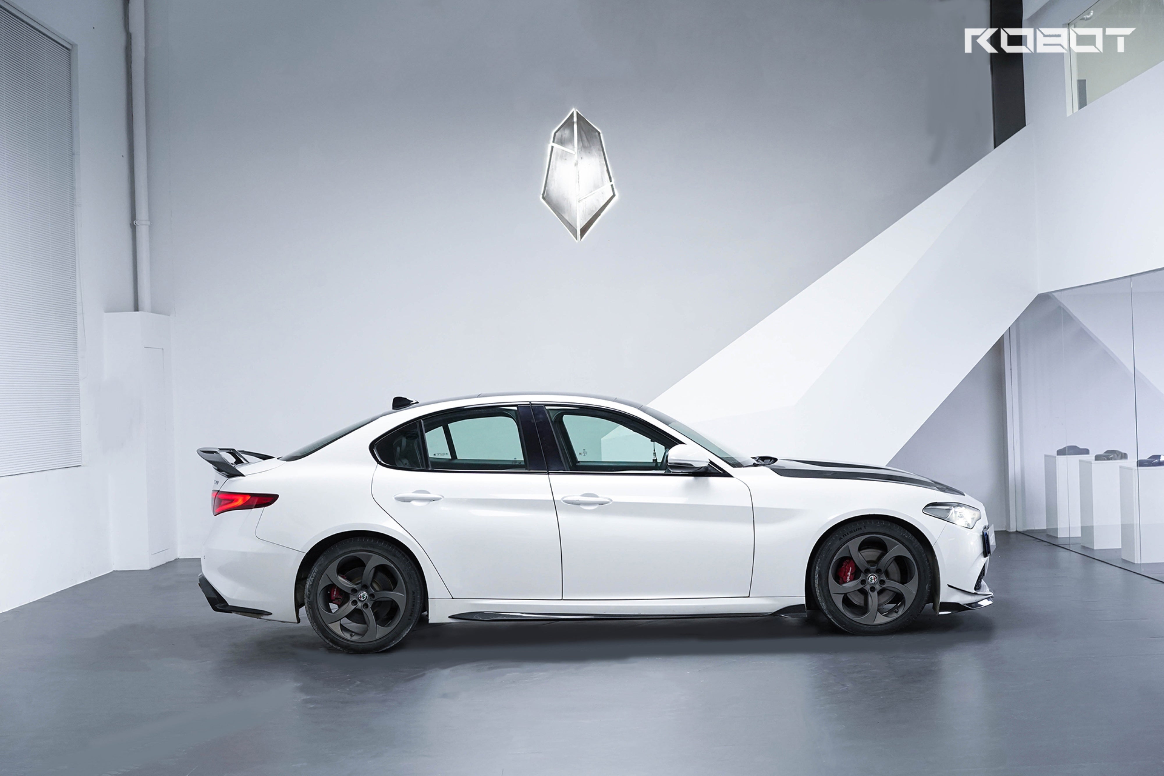 Alfa Romeo Giulia Quadrifoglio Sport Veloce Ti Sprint RWD AWD Lusso Base 2017-ON with Robot Craftsman's Aftermarket Parts - Standard Package "HIDROGAI" Carbon Fiber / FRP