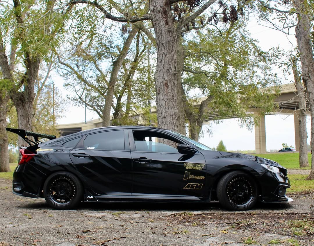 Honda Civic 10th Gen FC1 FC2 FC5 FC6 2016 2017 2018 2019 2020 2021 & Civic 10th Gen FC3 FC4 2017 2018 2019 2020 2021 with Aftermarket Parts - Rear Spoiler Wing Carbon Fiber / FRP from Robot Craftsman