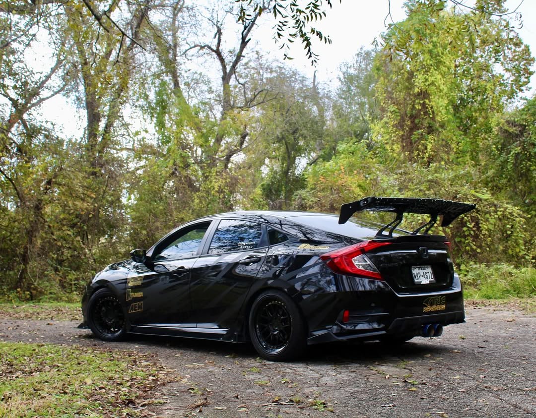 Honda Civic 10th Gen FC1 FC2 FC5 FC6 2016 2017 2018 2019 2020 2021 & Civic 10th Gen FC3 FC4 2017 2018 2019 2020 2021 with Aftermarket Parts - Rear Spoiler Wing Carbon Fiber / FRP from Robot Craftsman