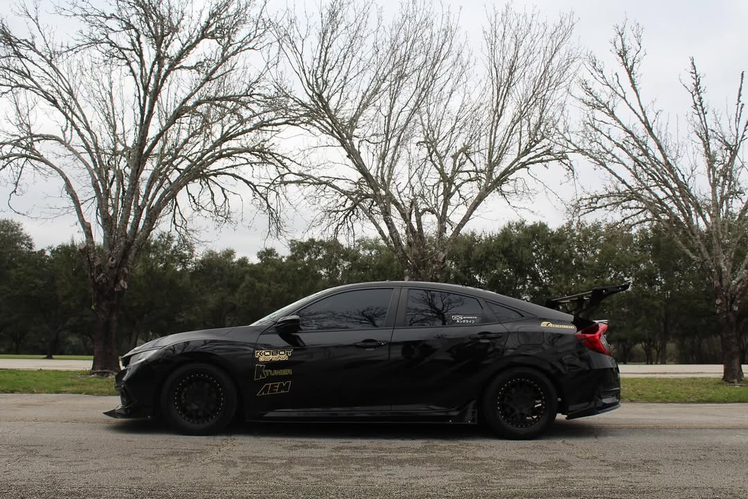 Honda Civic 10th Gen FC1 FC2 FC5 FC6 2016 2017 2018 2019 2020 2021 & Civic 10th Gen FC3 FC4 2017 2018 2019 2020 2021 with Aftermarket Parts - Rear Spoiler Wing Carbon Fiber / FRP from Robot Craftsman